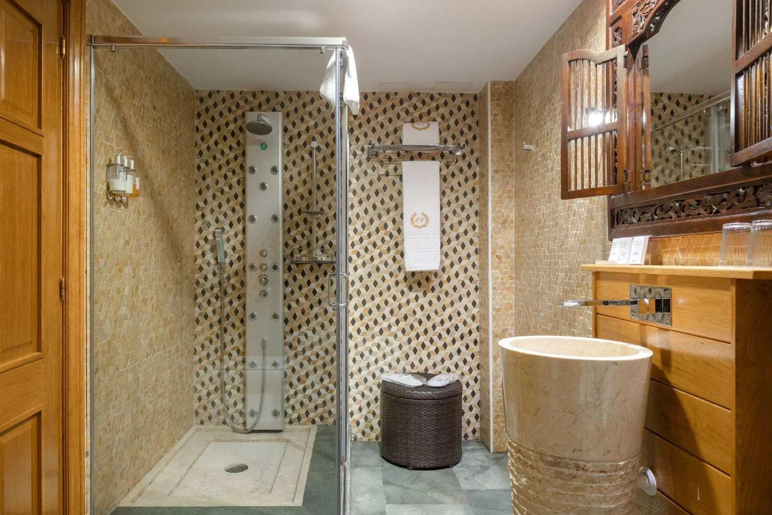 Shower in Hotel & Spa Etxegana