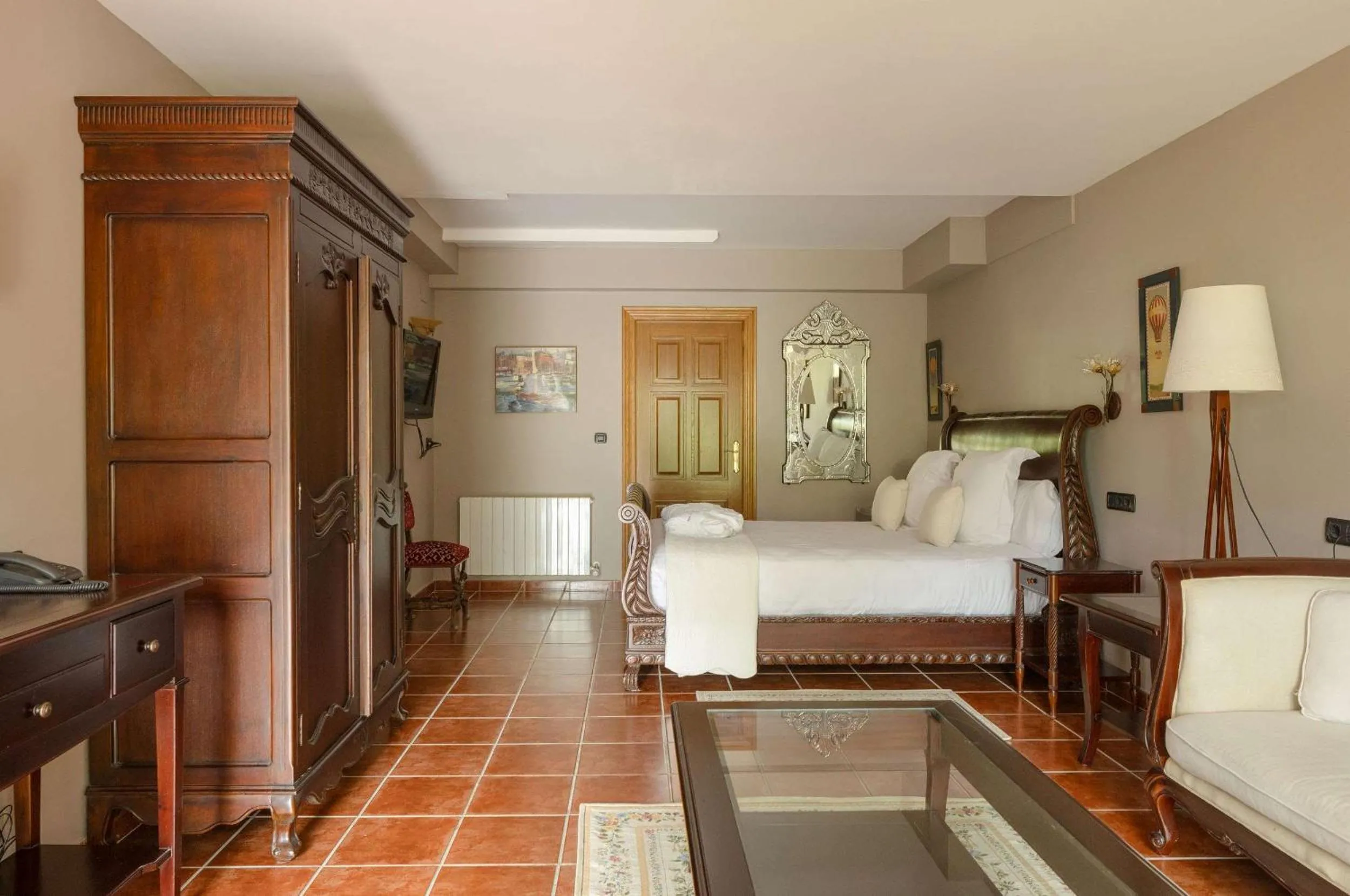 Bed in Hotel & Spa Etxegana