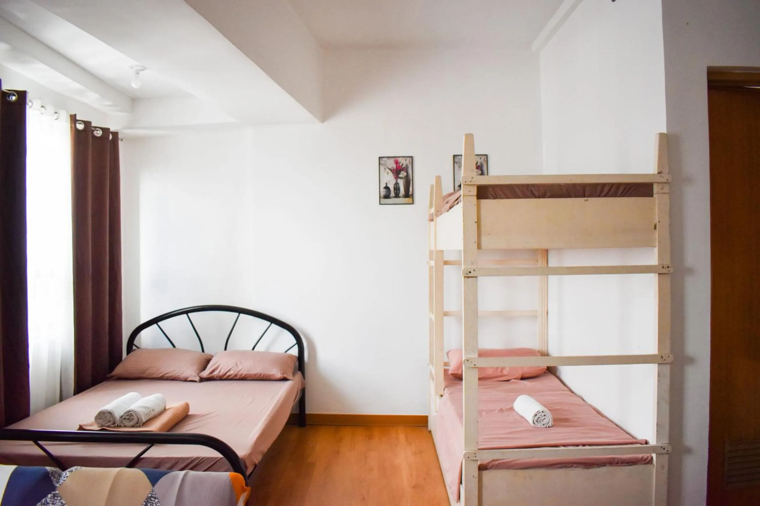 Bedroom, Bed in The Boni Tower by RSPL Manila City Center