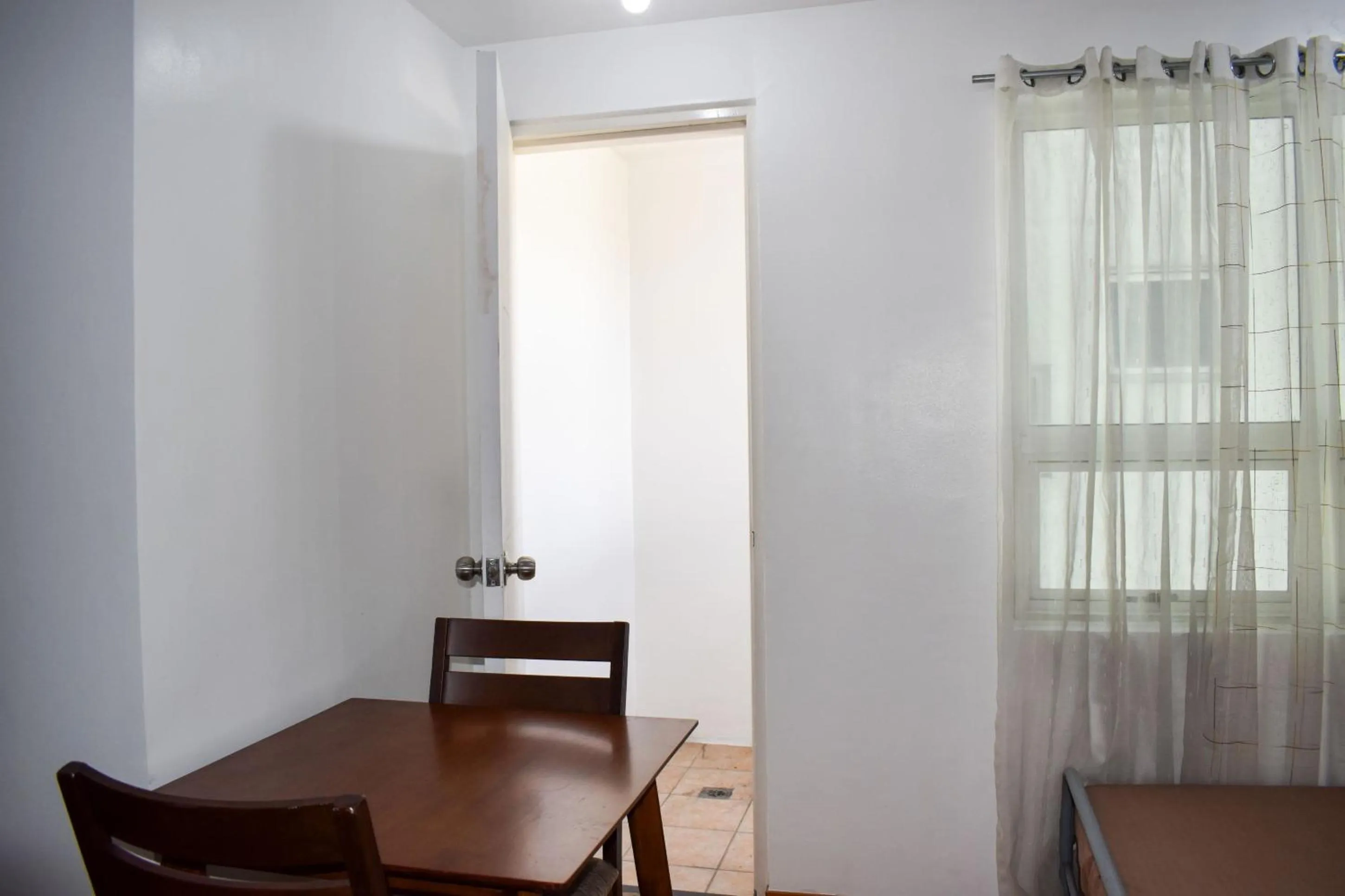 Dining area in The Boni Tower by RSPL Manila City Center