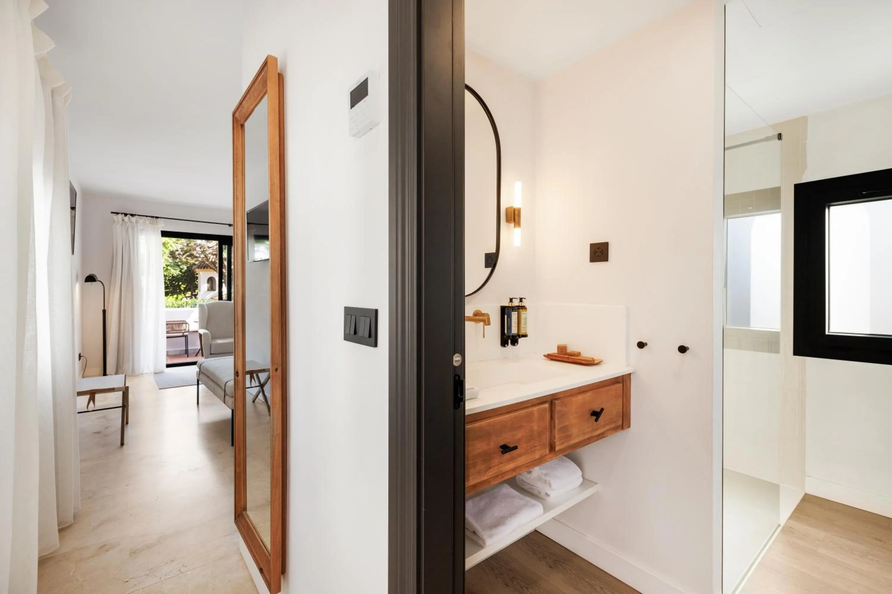 Bathroom in Hotel Inmood San Roque