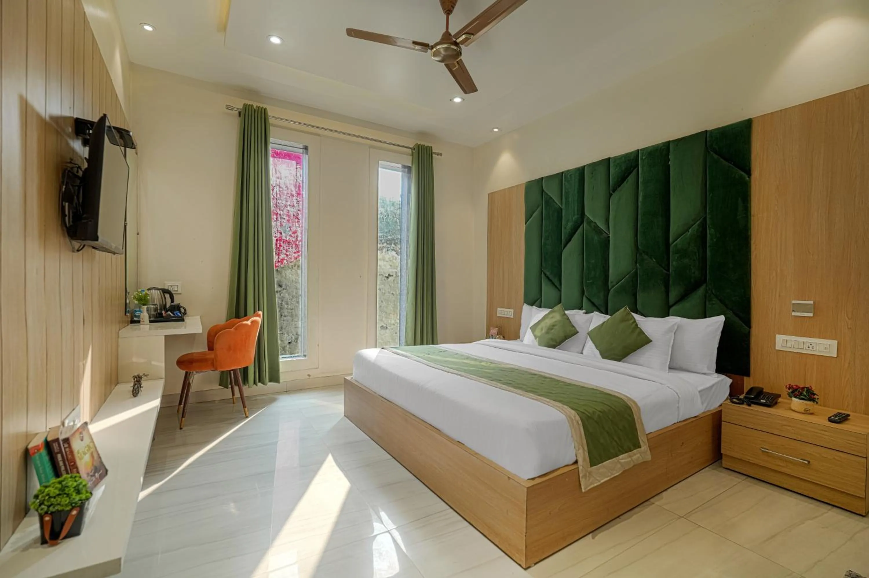 Photo of the whole room, Bed in Hotel Global Inn