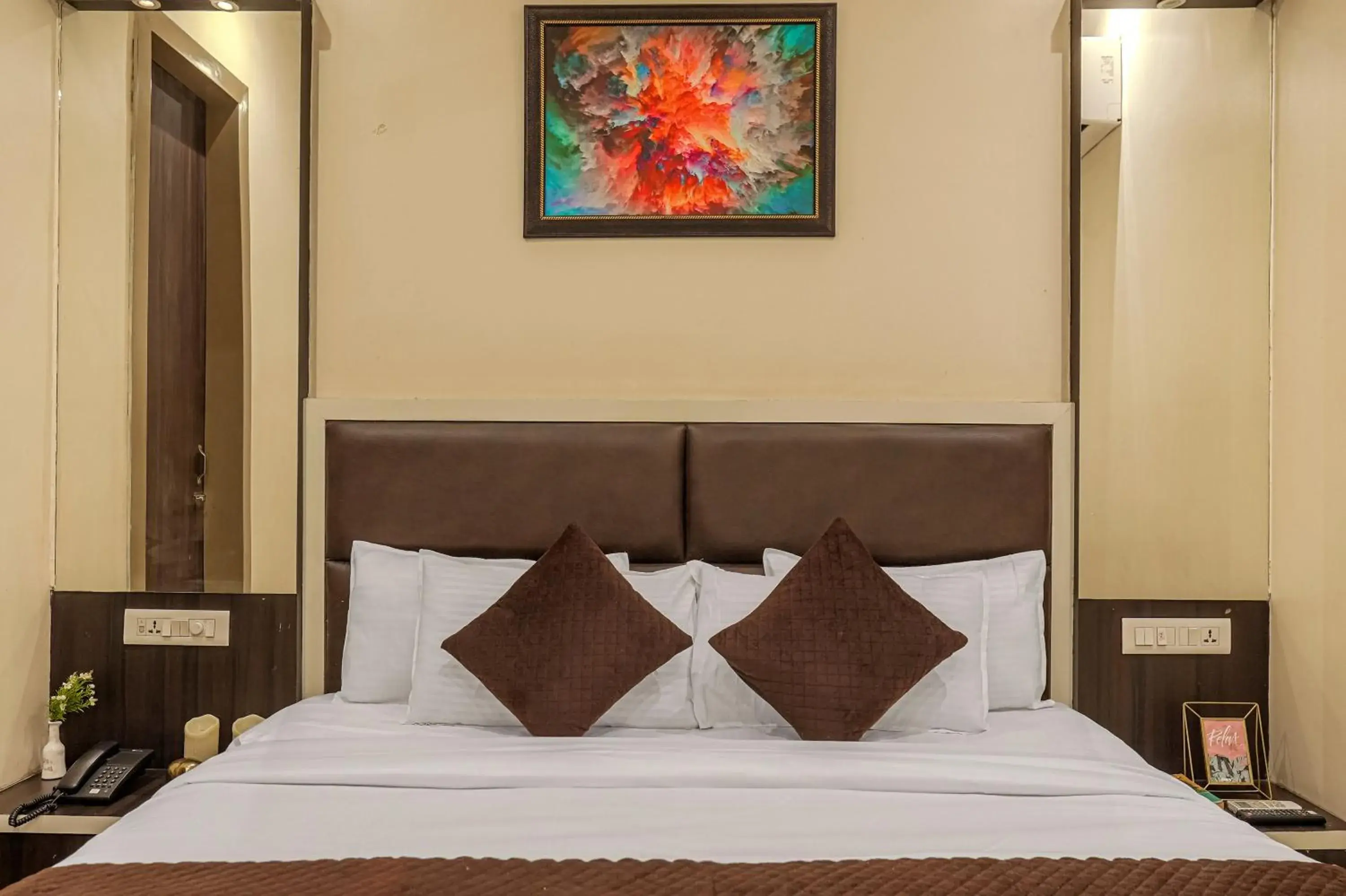 Deluxe Room in Hotel Global Inn Deluxe Room in Hotel Global Inn