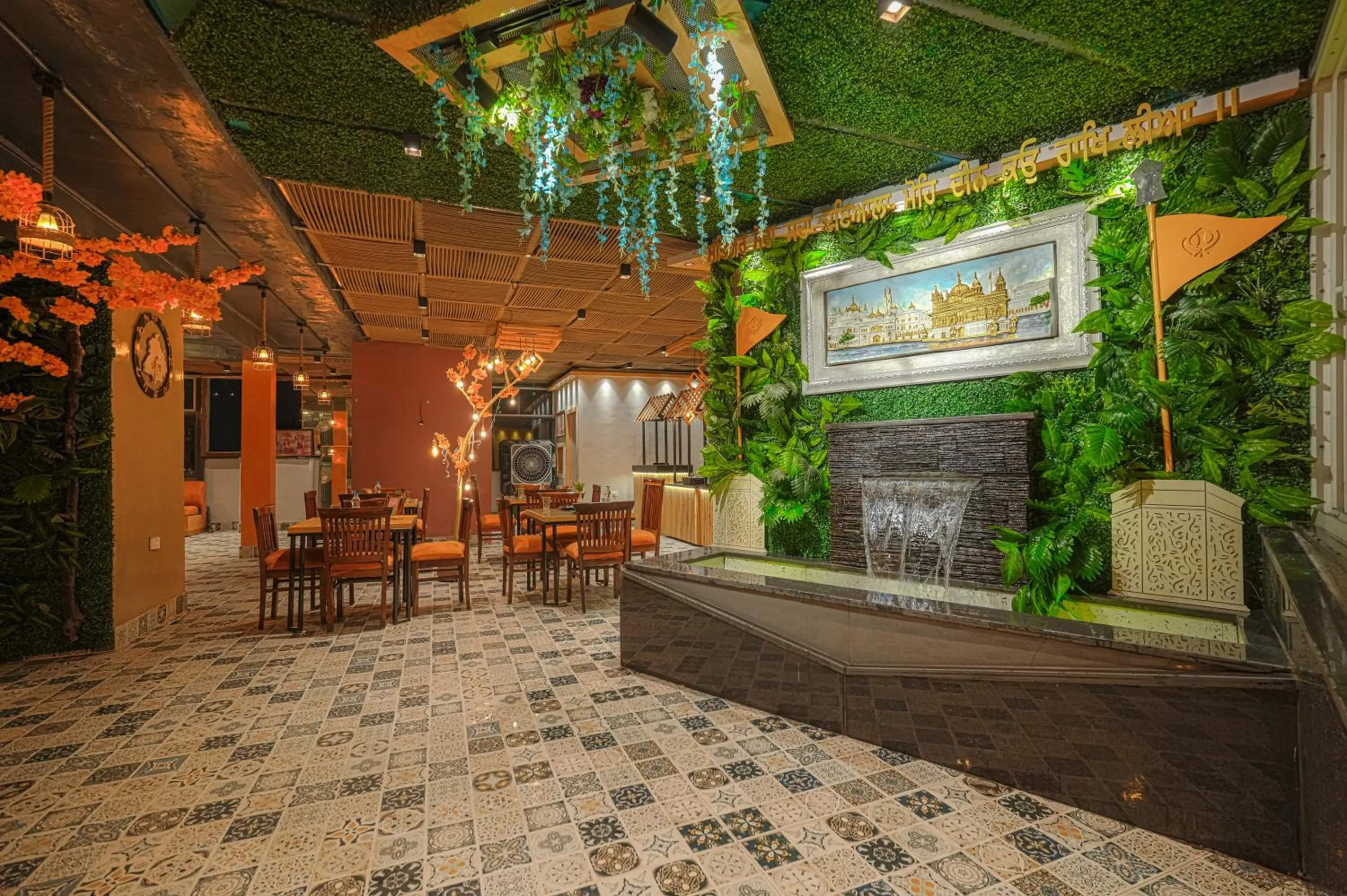 Restaurant/places to eat in Hotel Global Inn