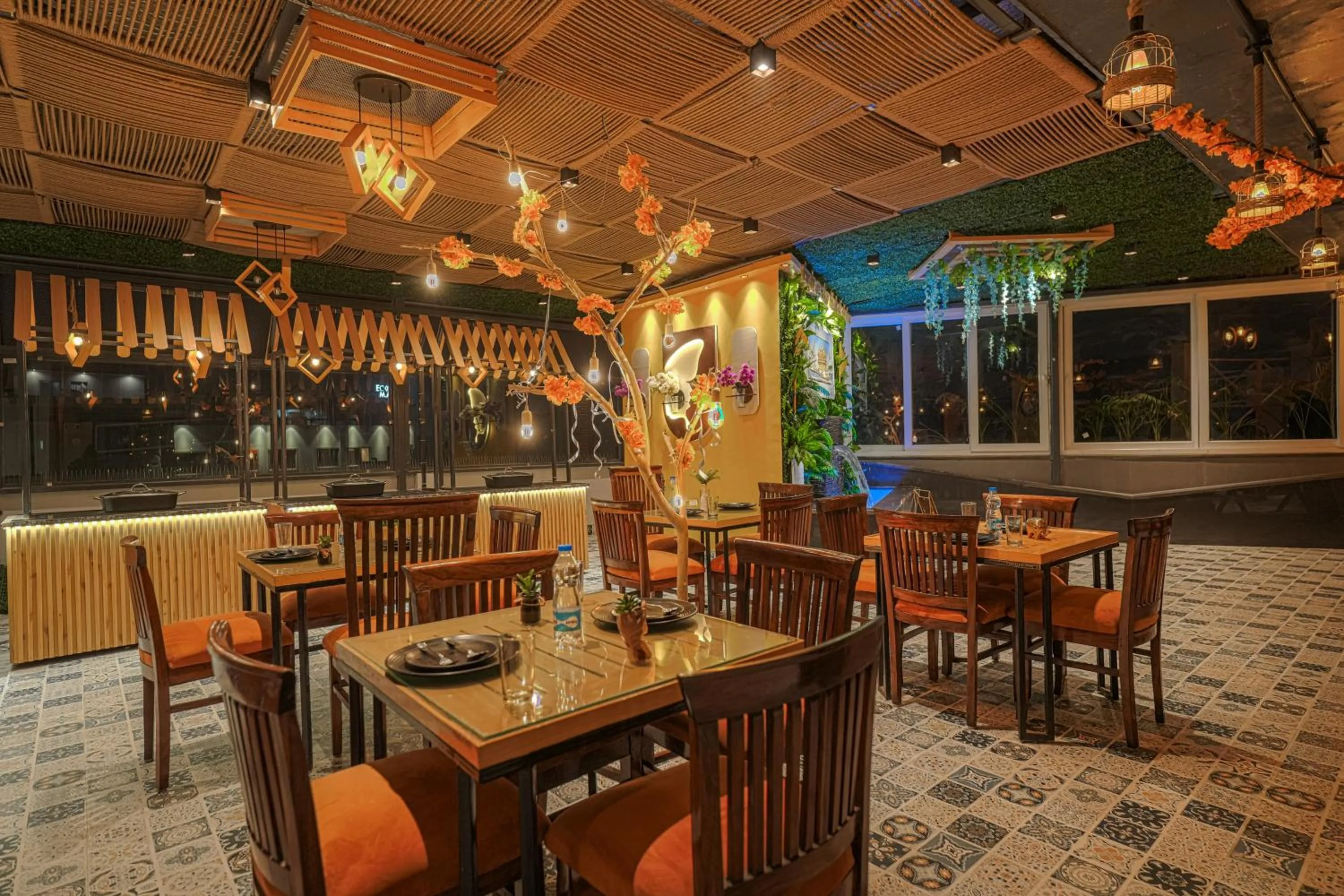 Restaurant/places to eat in Hotel Global Inn