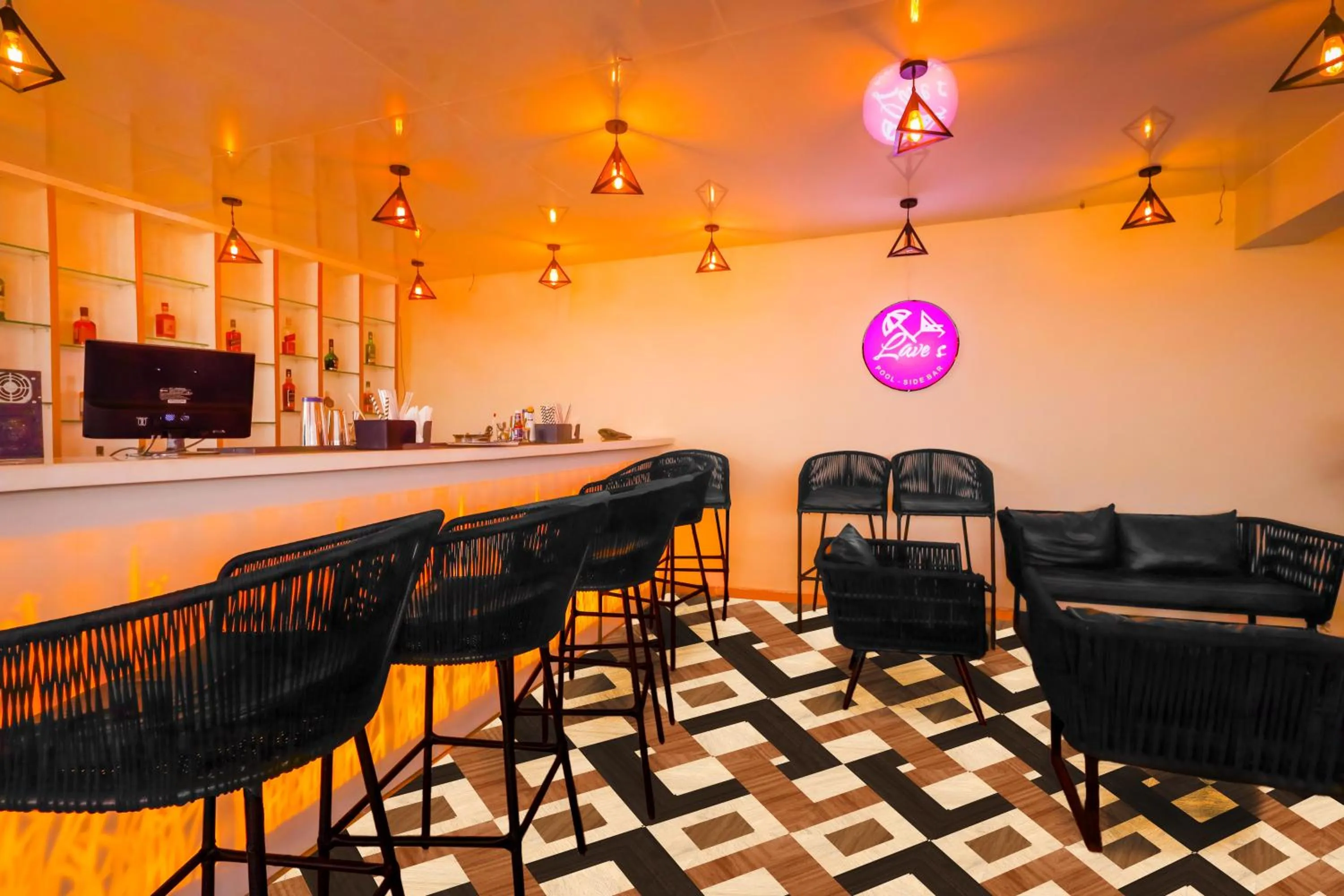 Lounge or bar in Vagator Downtown By VDP