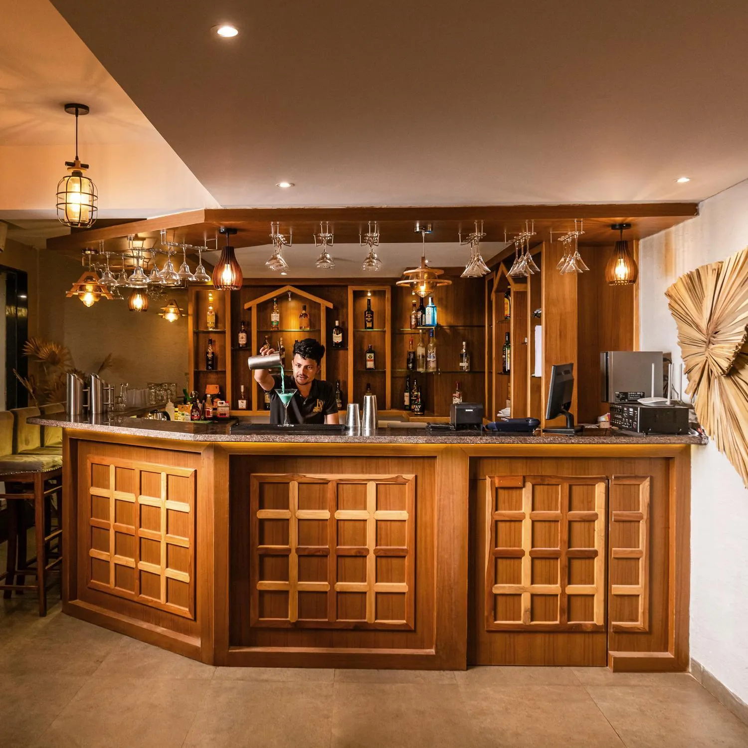 Restaurant/places to eat in Vagator Downtown By VDP