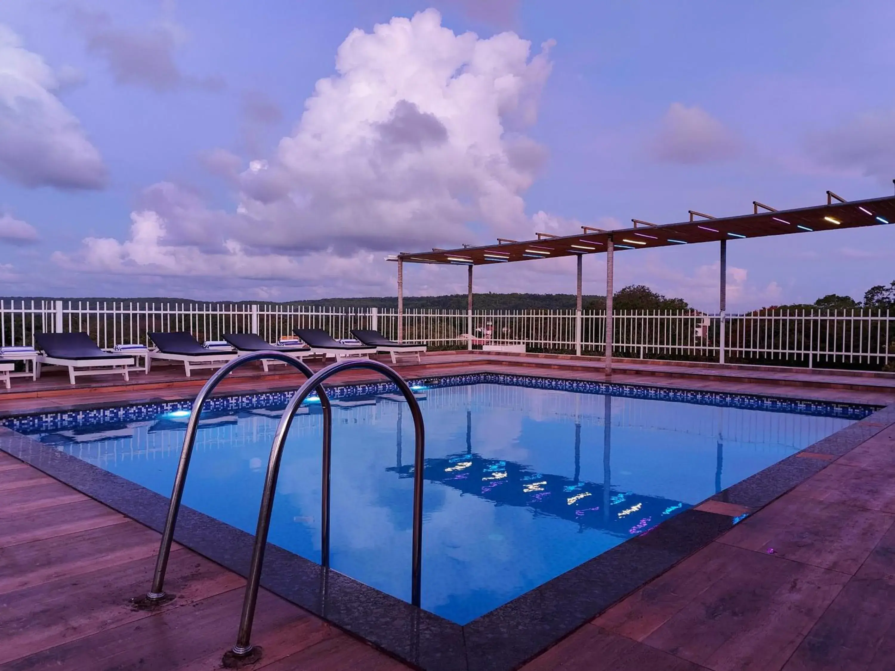 Swimming pool in Vagator Downtown By VDP Swimming pool in Vagator Downtown By VDP