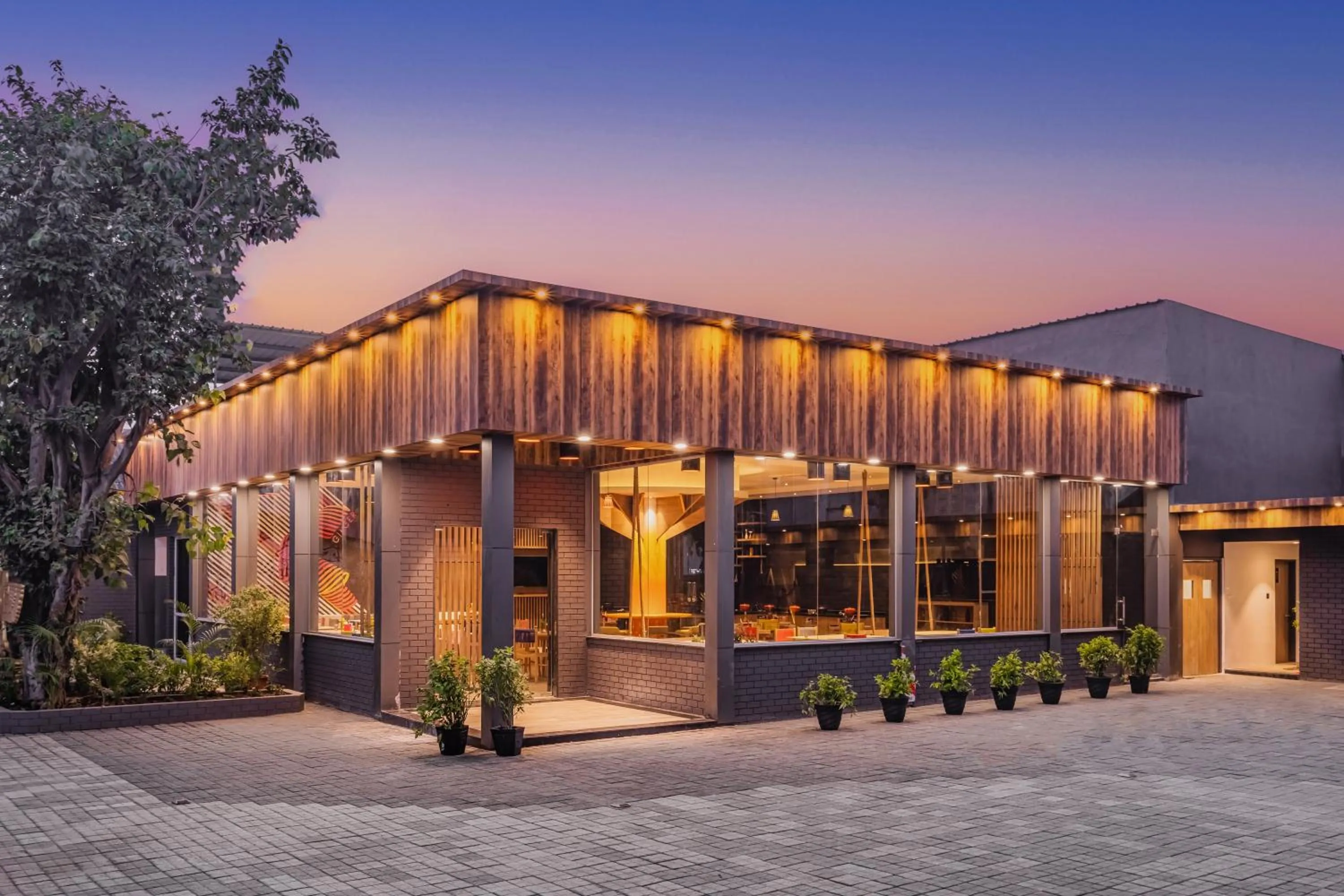 Restaurant/places to eat in Ginger Bharuch