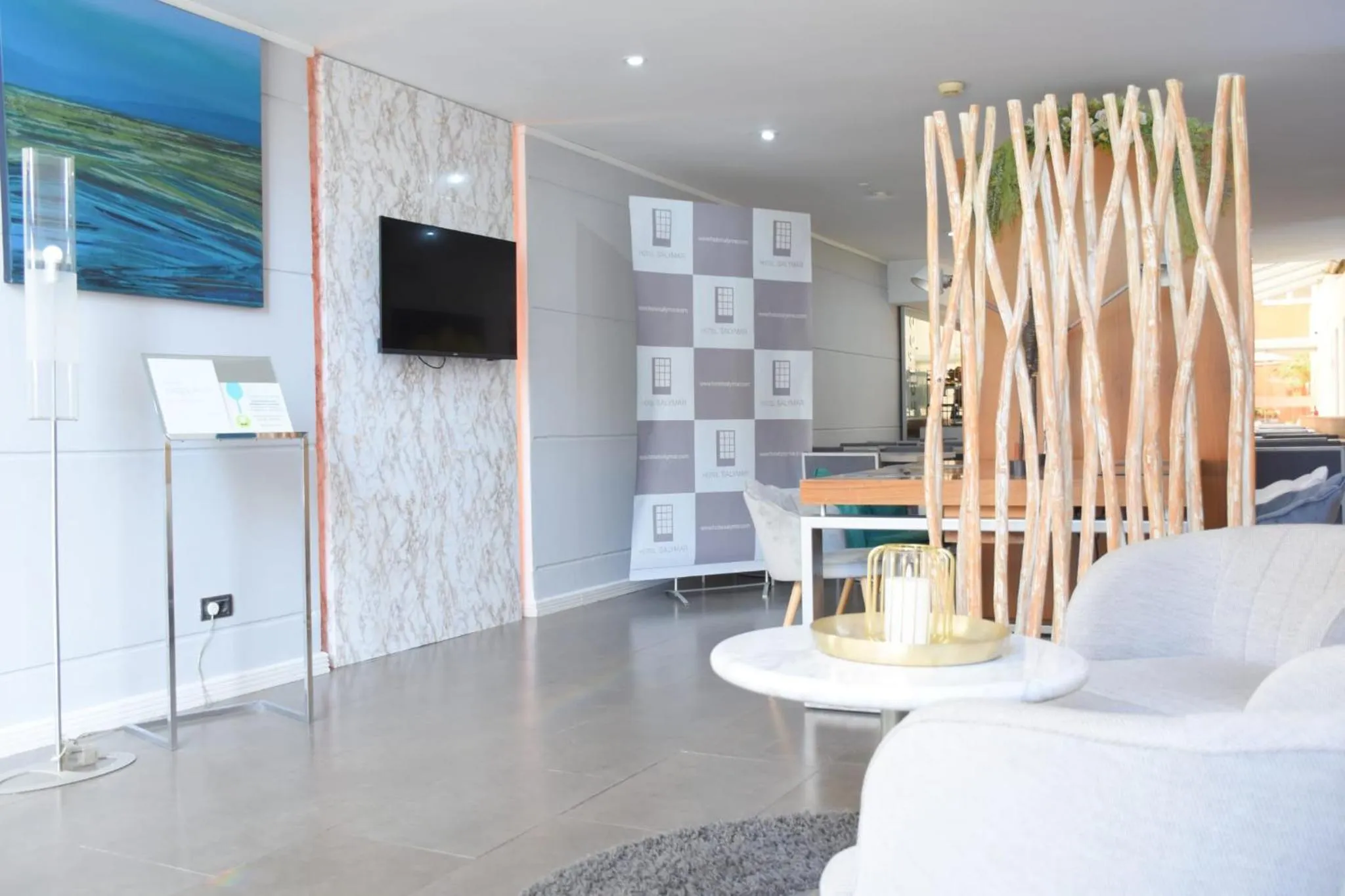 Seating area in Hotel Salymar