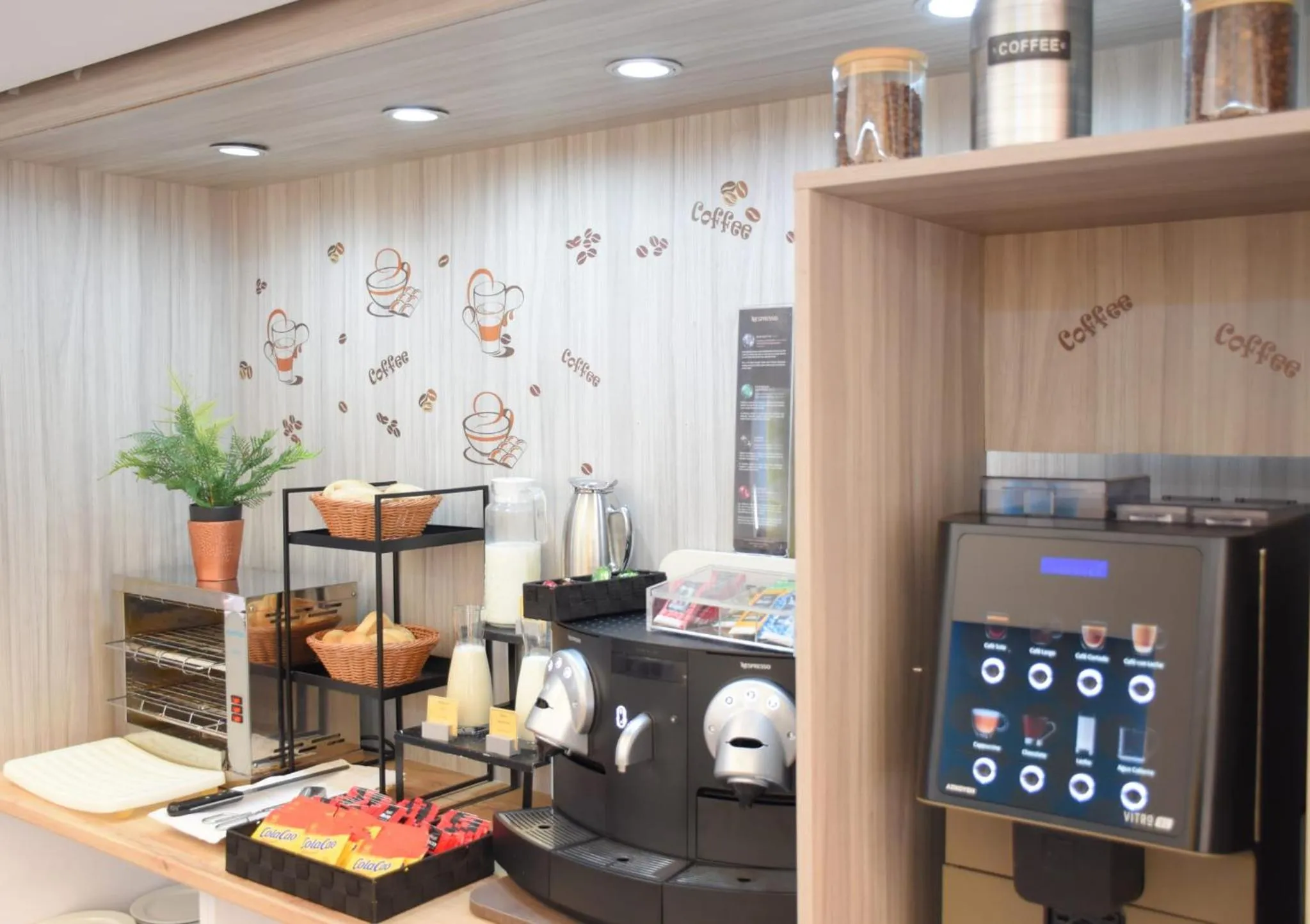 Buffet breakfast in Hotel Salymar