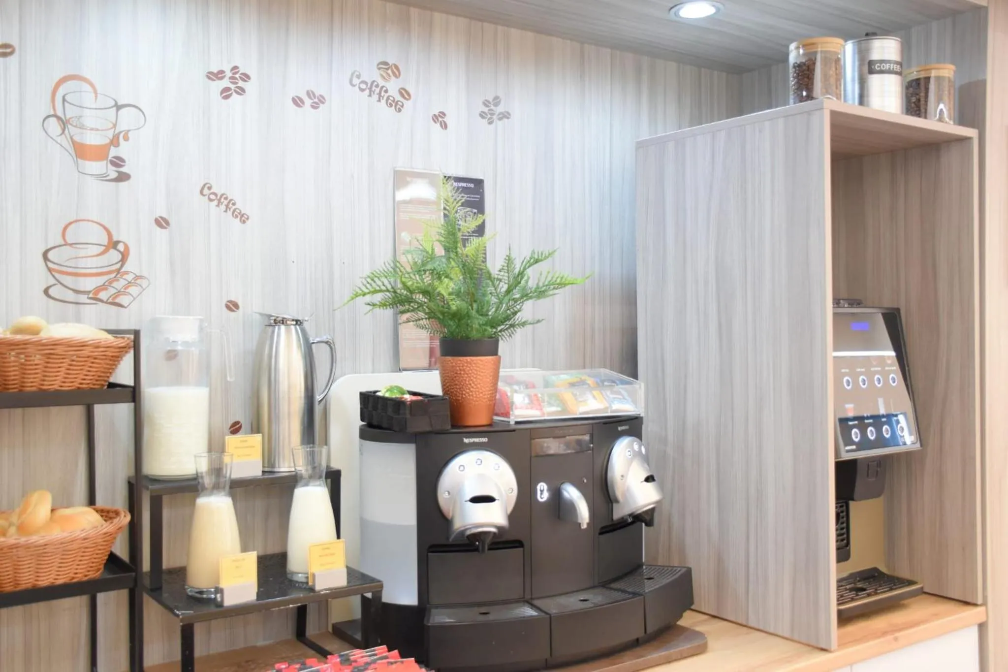 Buffet breakfast in Hotel Salymar