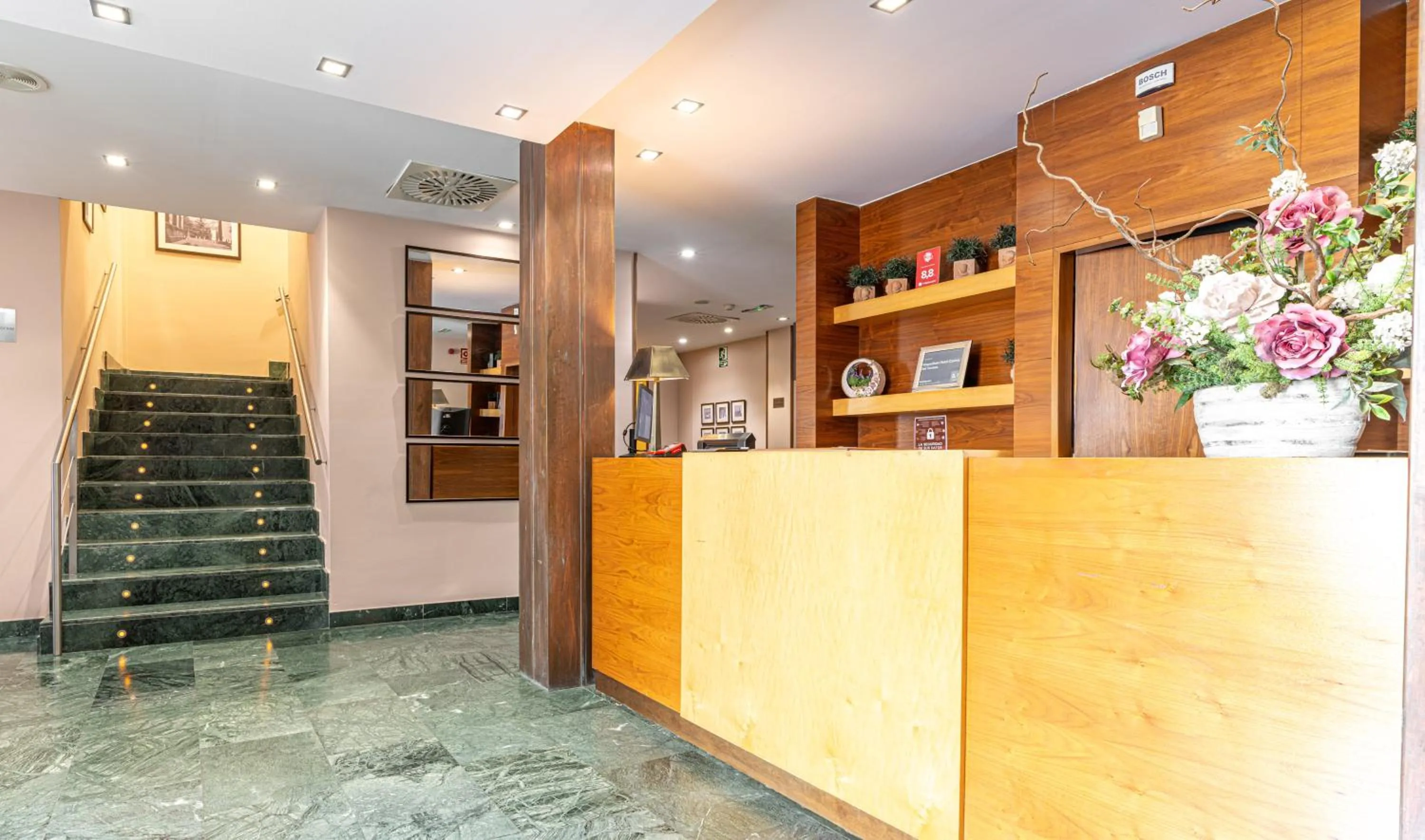 Lobby or reception in Hospedium Hotel Casino Del Tormes