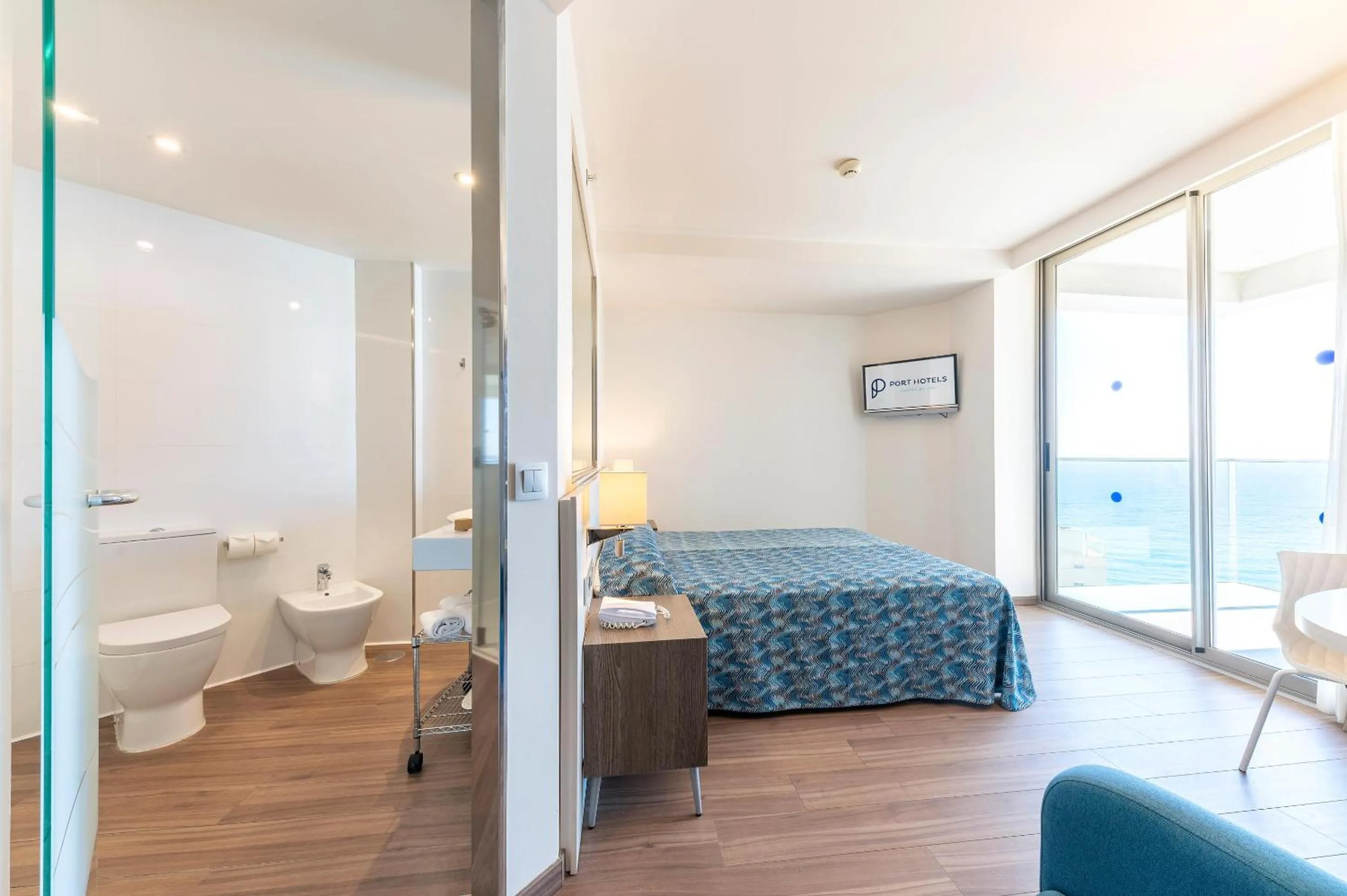 Photo of the whole room, Bed in Port Benidorm Hotel & Spa 4* Sup