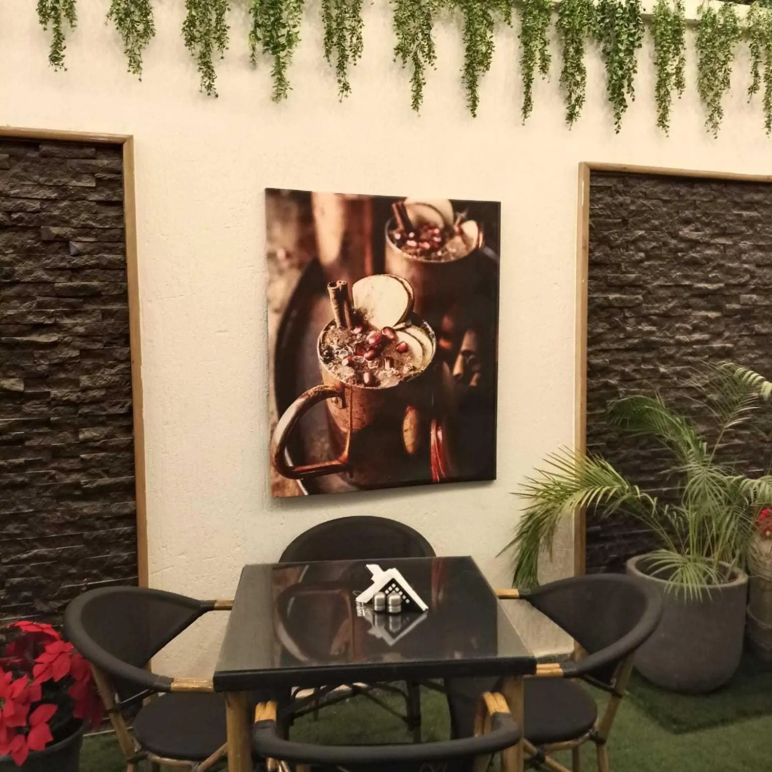 Restaurant/places to eat in Jasmine Pyramids Hotel