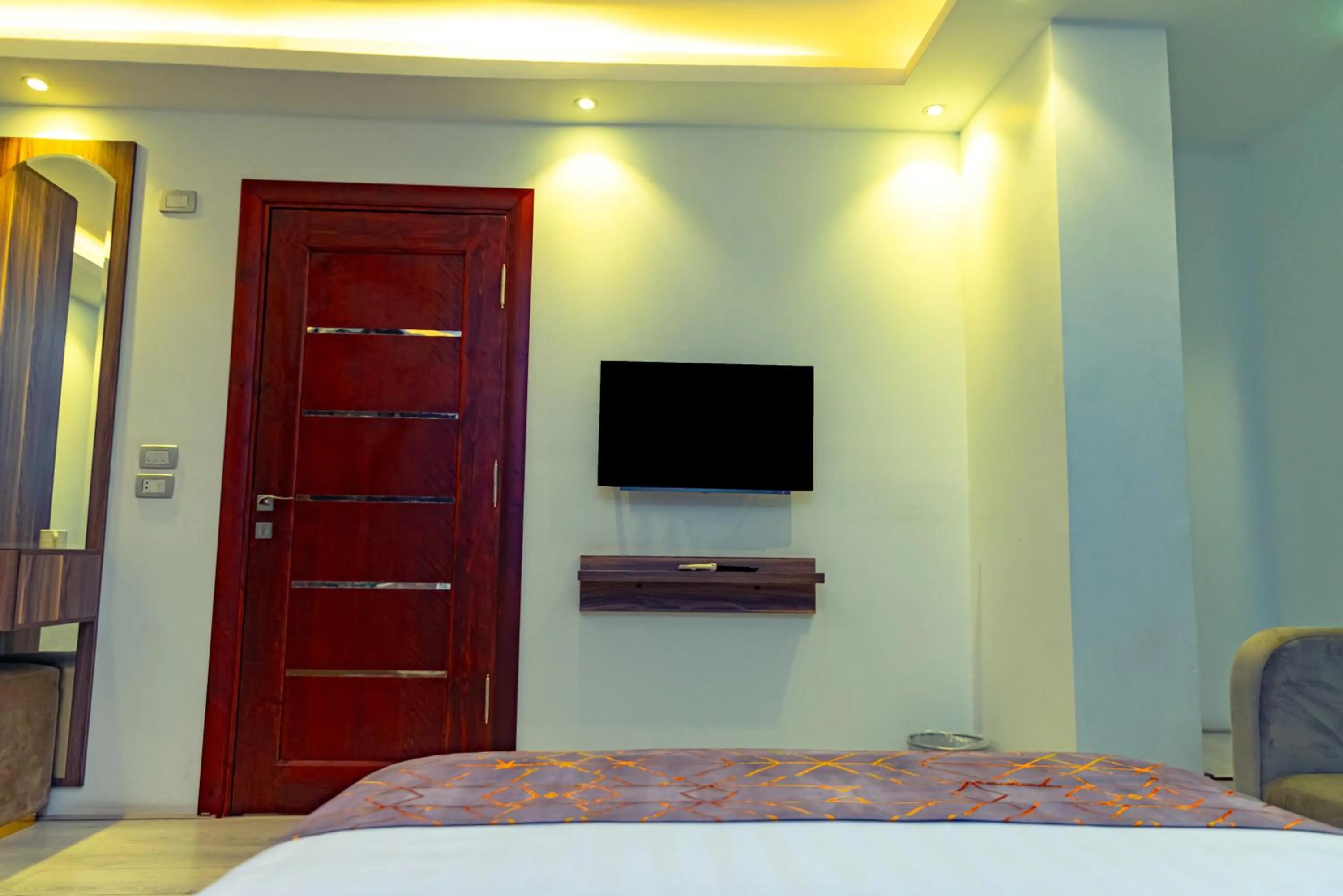 Bedroom, Bed in Jasmine Pyramids Hotel