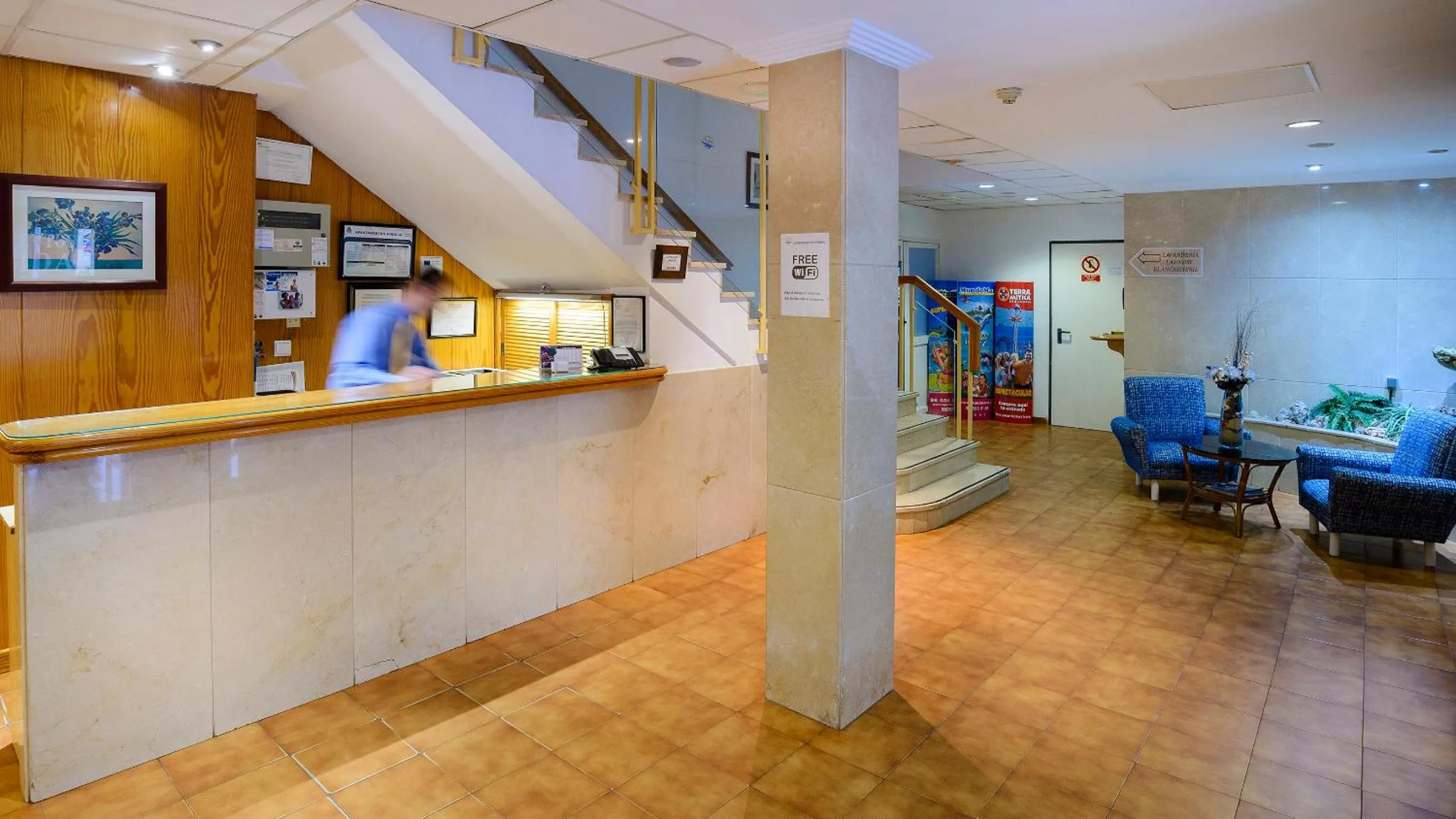 Lobby or reception in Apartamentos Avenida