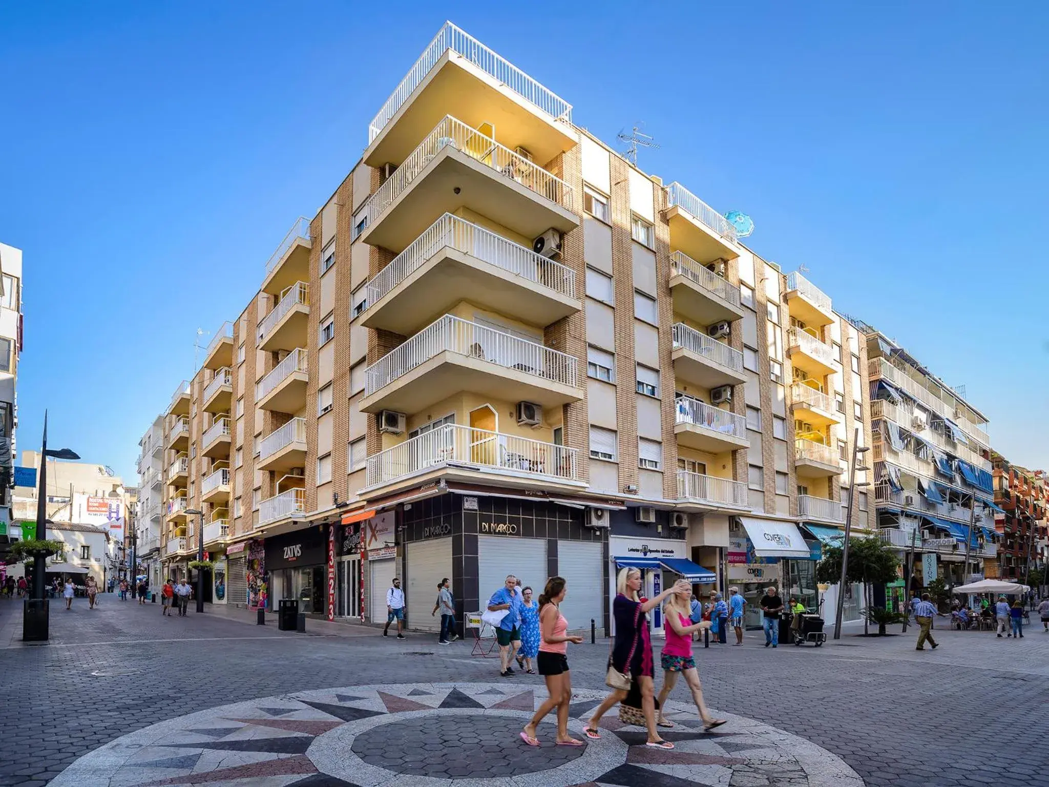 Facade/entrance in Apartamentos Avenida Facade/entrance in Apartamentos Avenida
