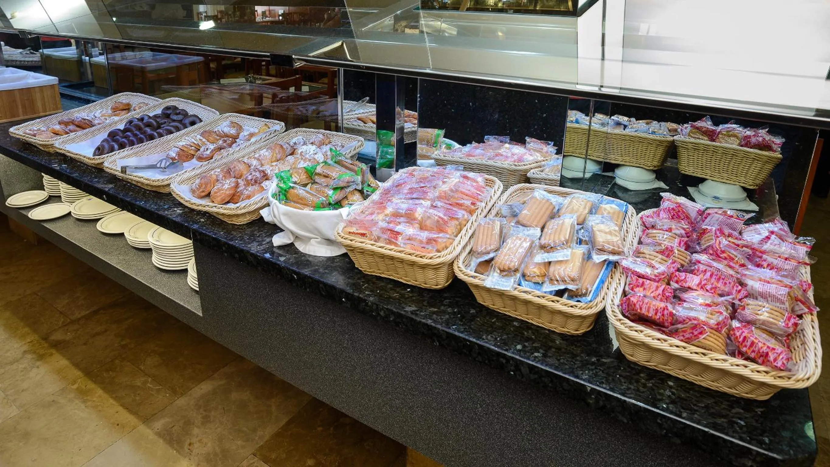 Breakfast in Hotel Avenida