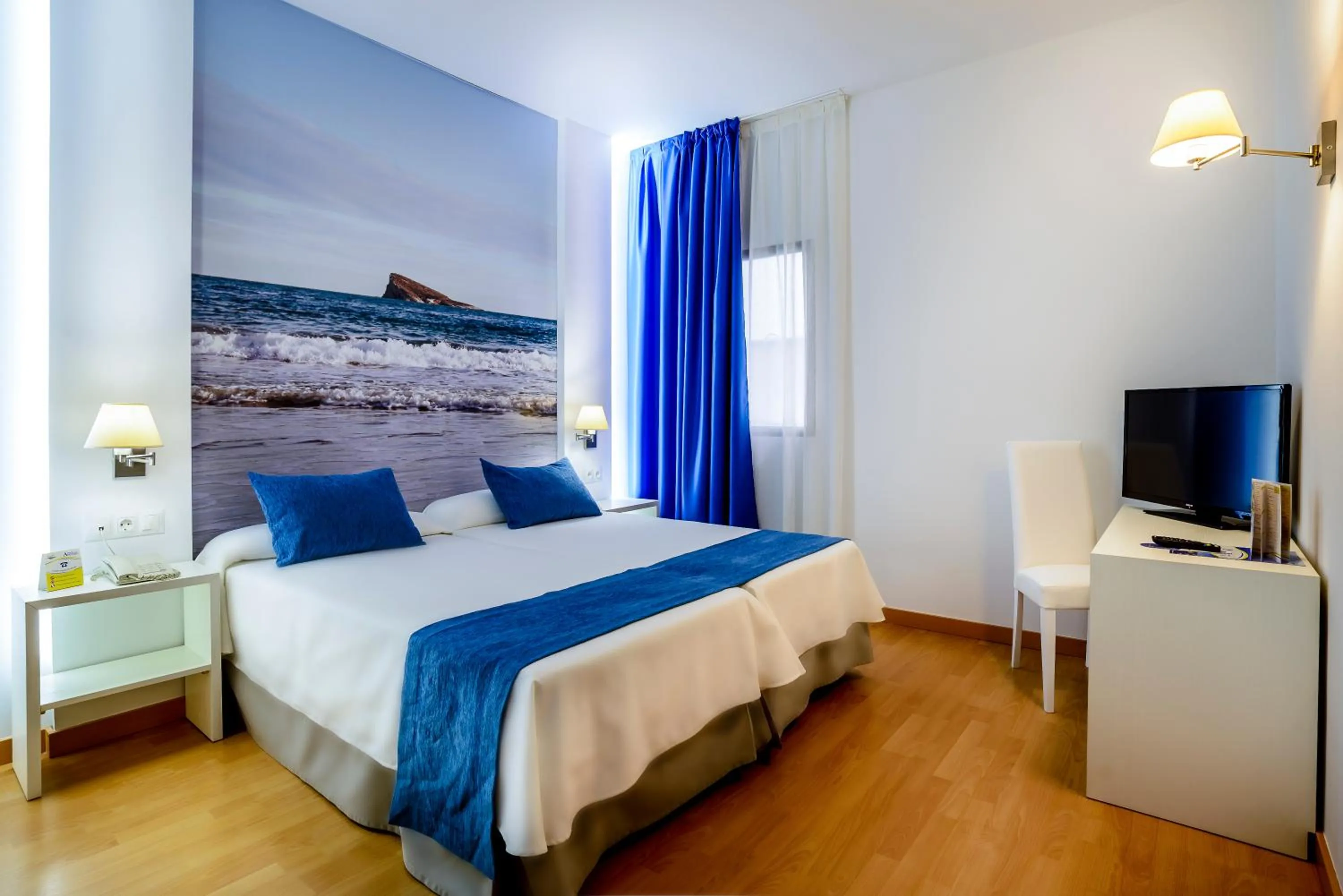 Photo of the whole room, Bed in Hotel Avenida