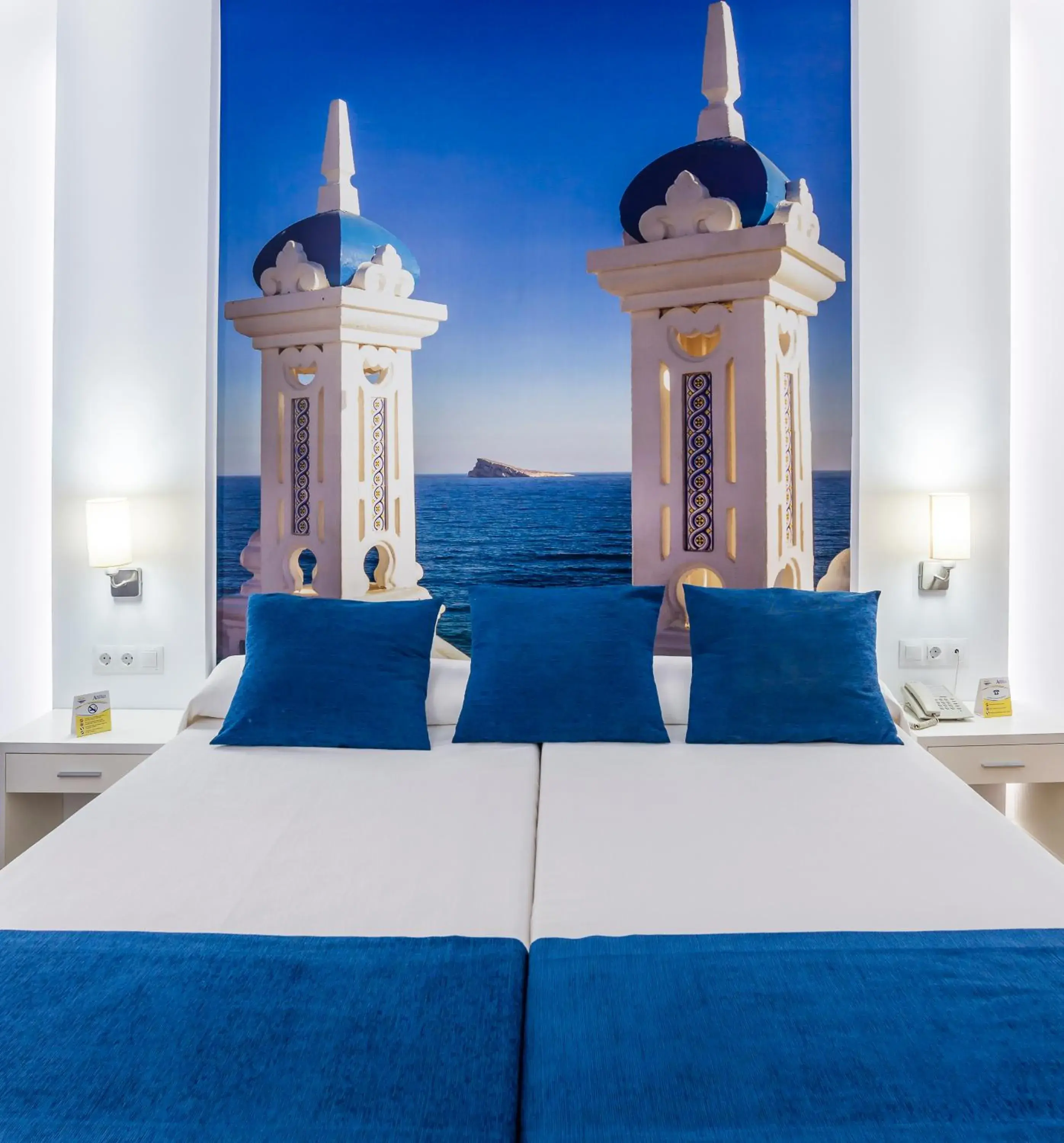 Decorative detail, Bed in Hotel Avenida Decorative detail, Bed in Hotel Avenida