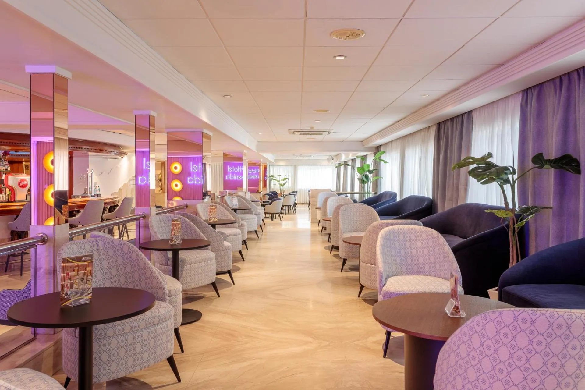 Lounge or bar in Hotel Avenida