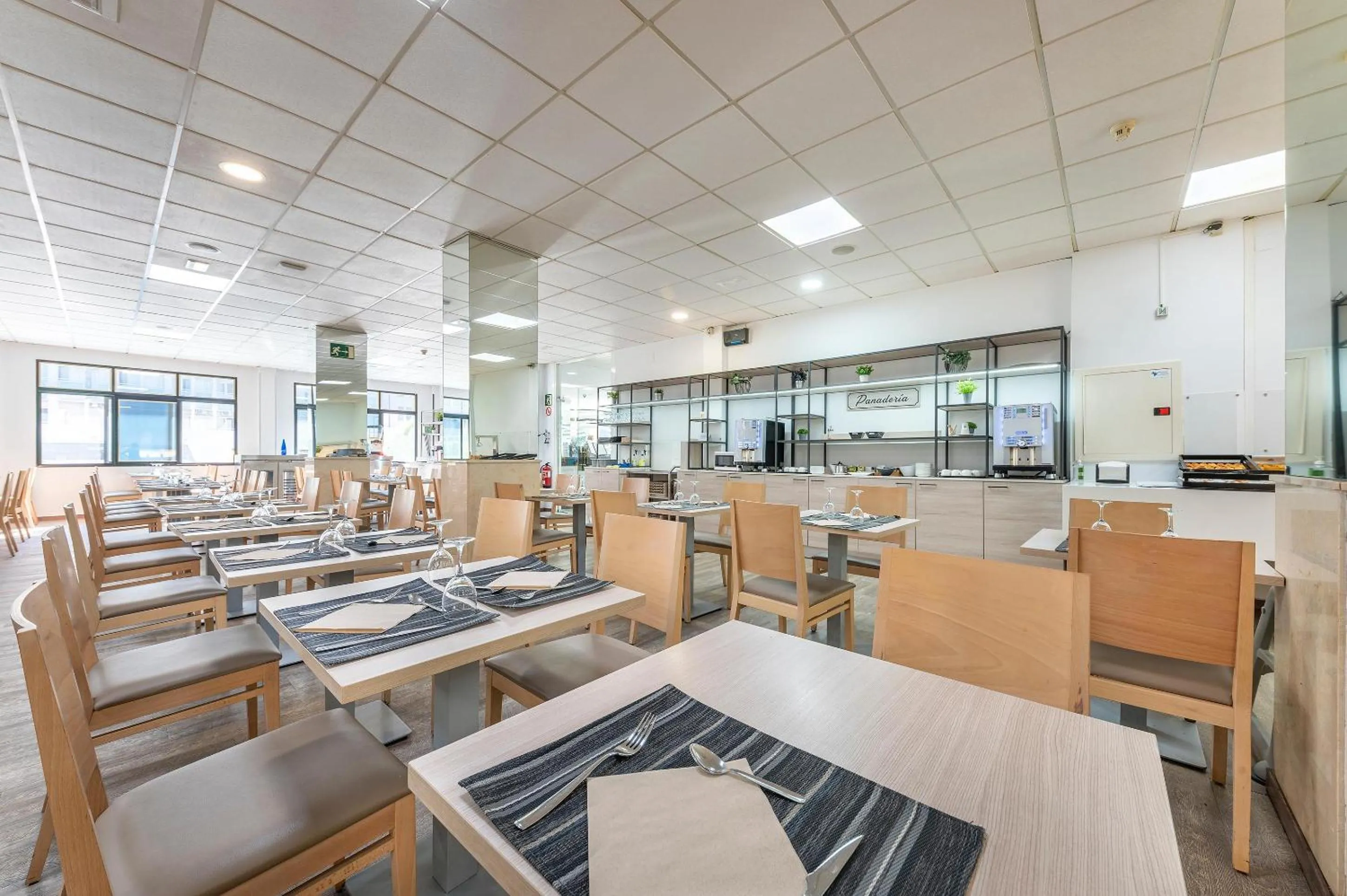 Restaurant/places to eat in Port Vista Oro