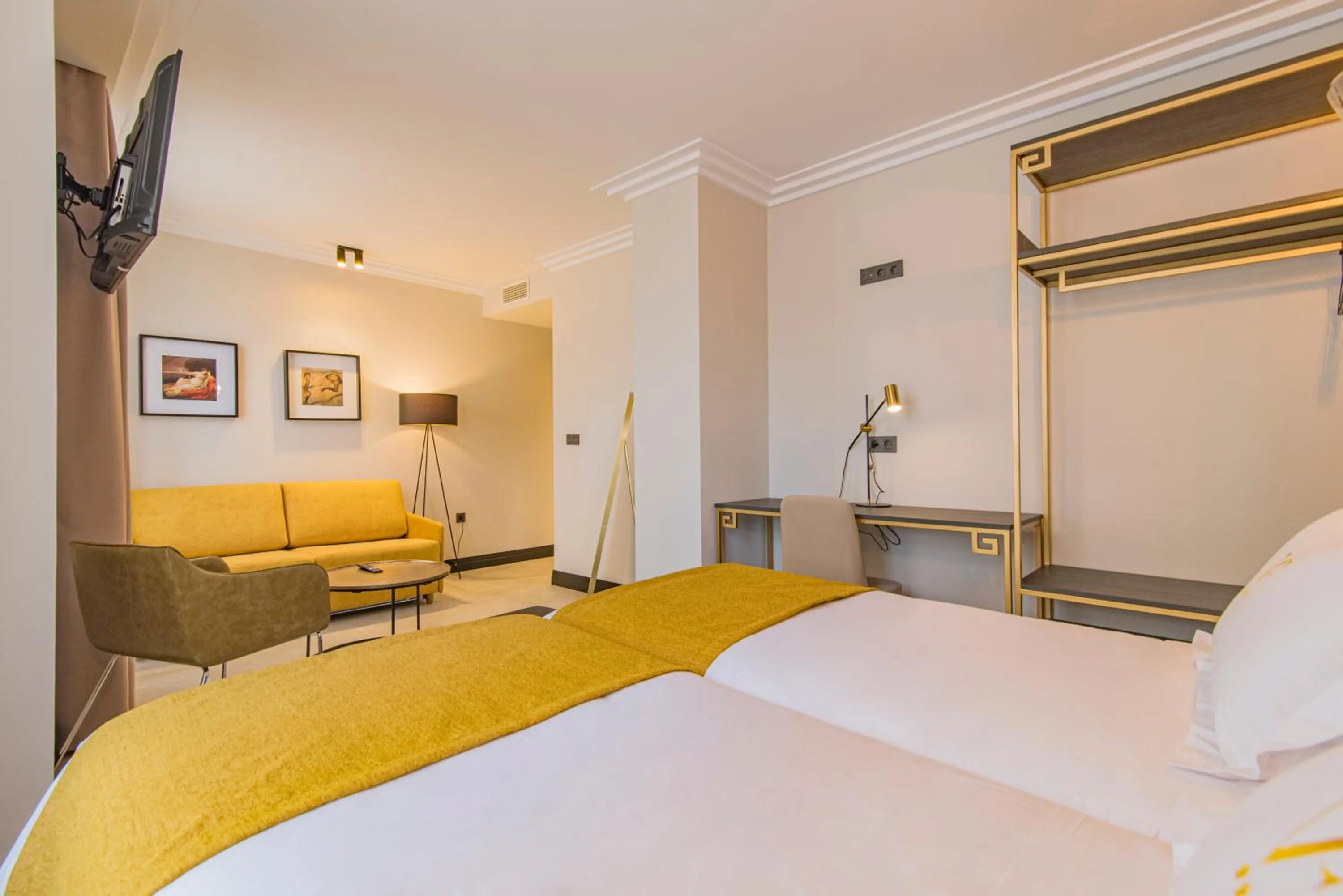 TV and multimedia, Bed in VESCI FAVENTIA