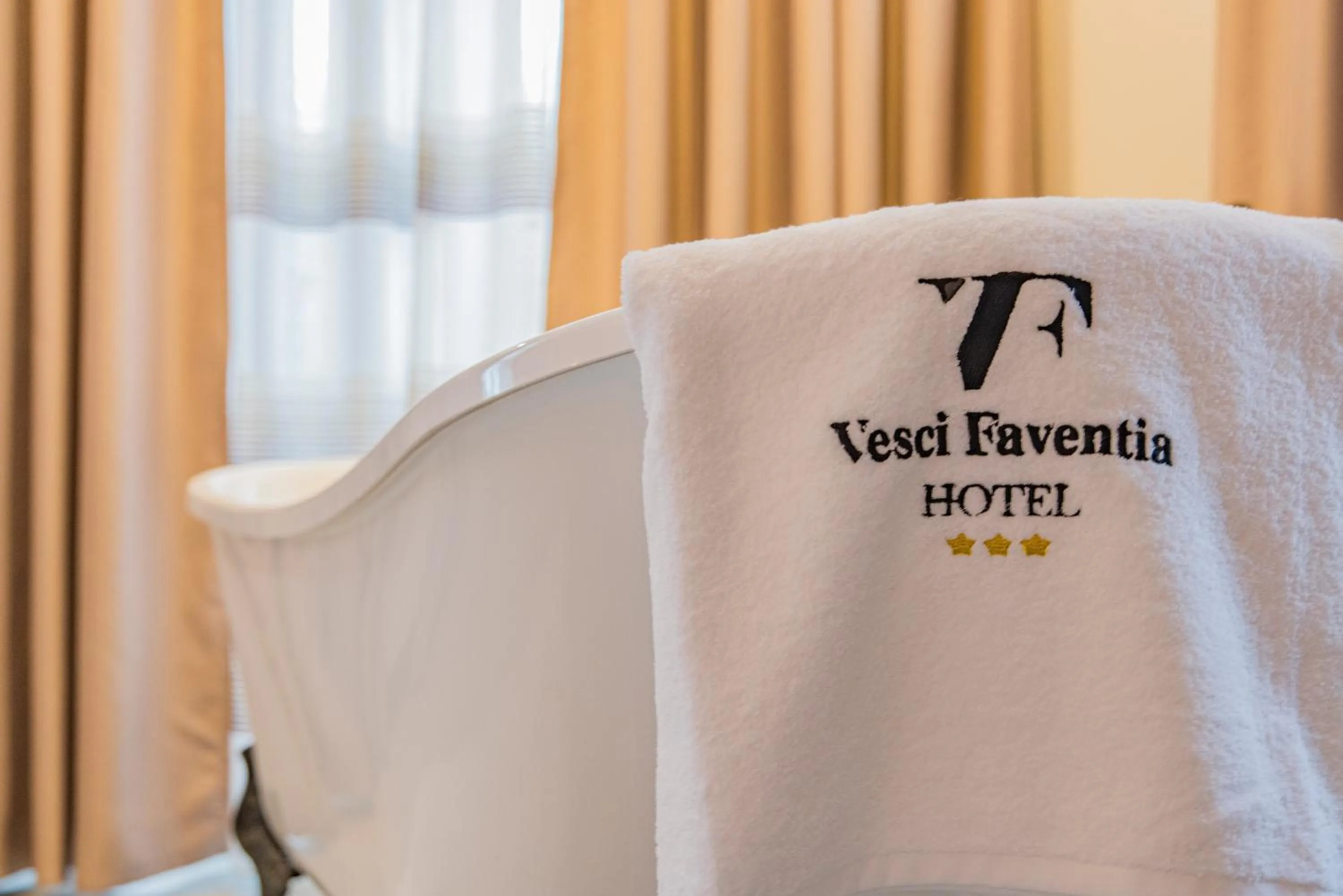 Property logo or sign in VESCI FAVENTIA