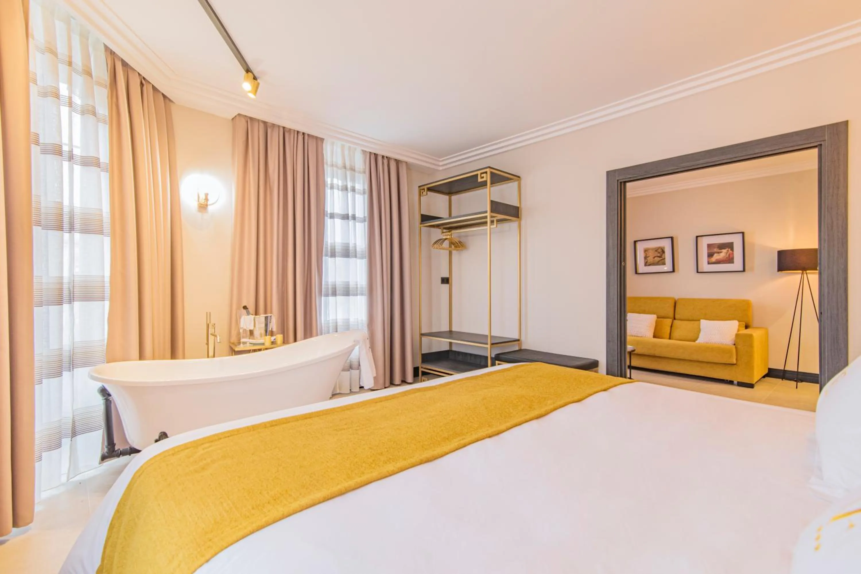 Bed in VESCI FAVENTIA