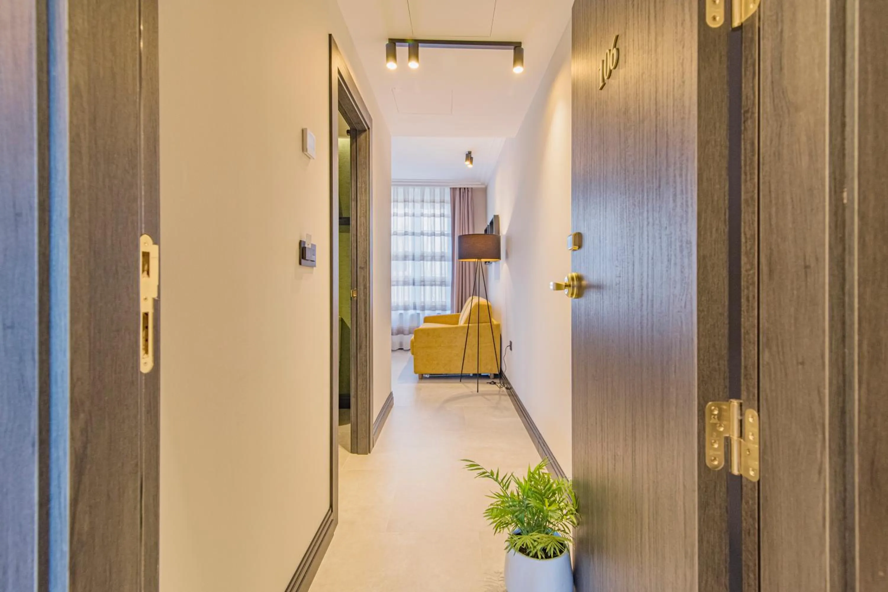 Bathroom, Bed in VESCI FAVENTIA