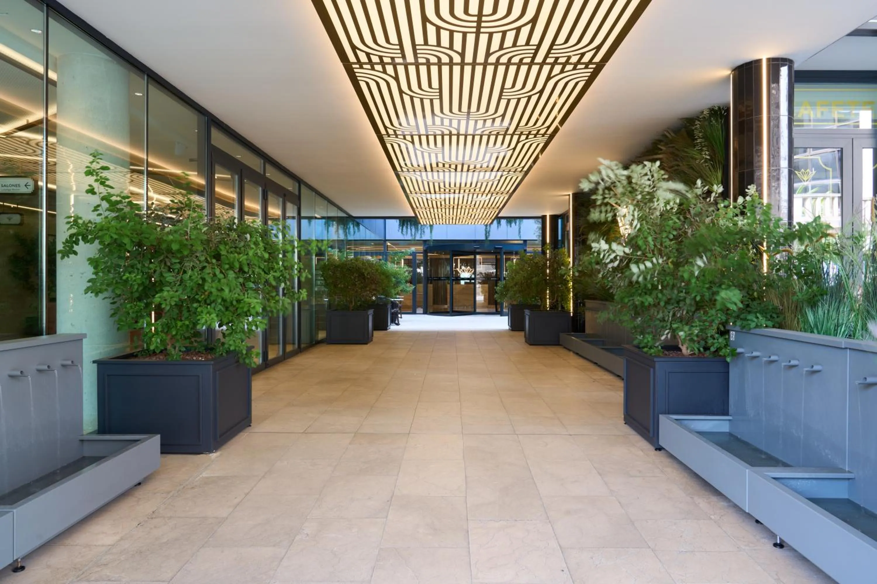 Facade/entrance in Hotel Bristol 4 Sup