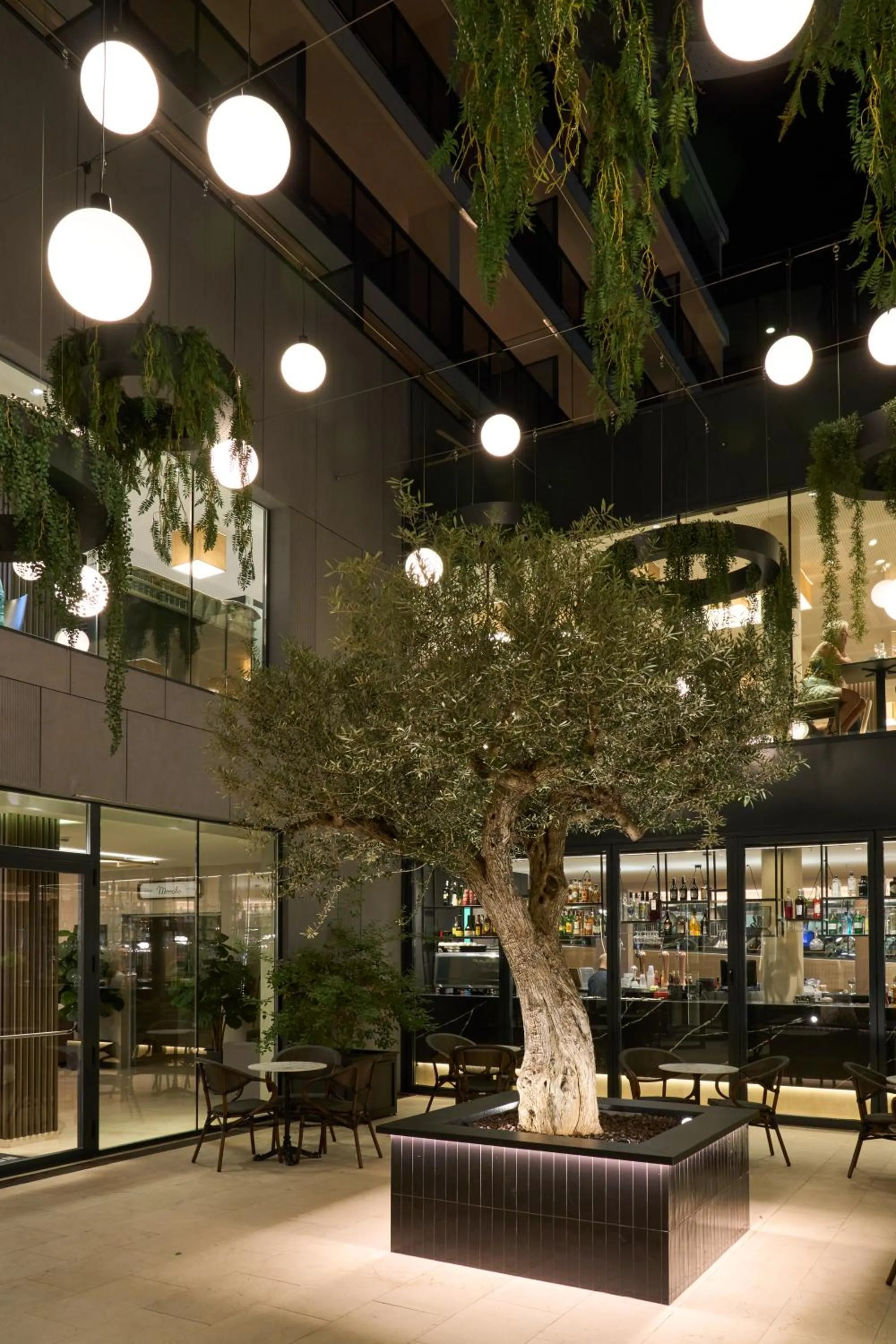 Facade/entrance in Hotel Bristol 4 Sup