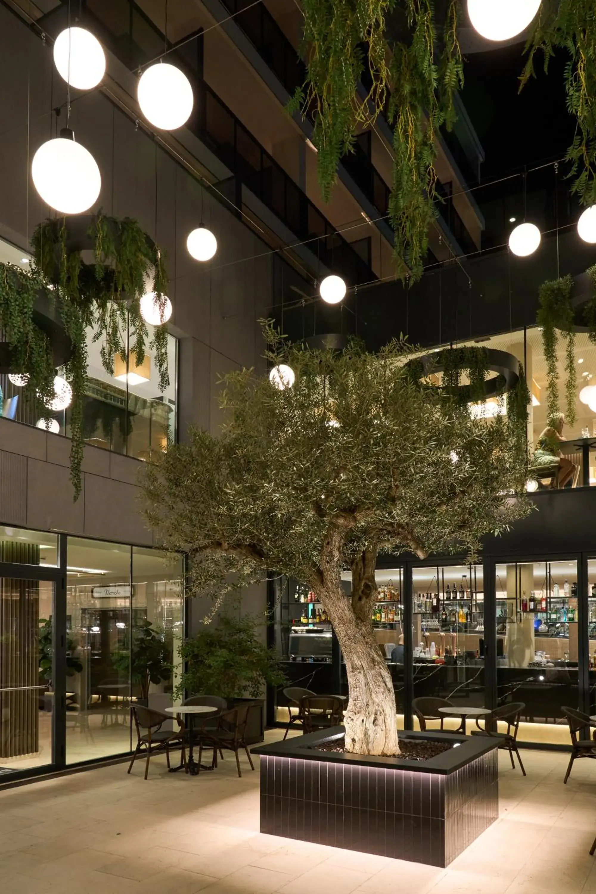 Facade/entrance in Hotel Bristol 4 Sup Facade/entrance in Hotel Bristol 4 Sup