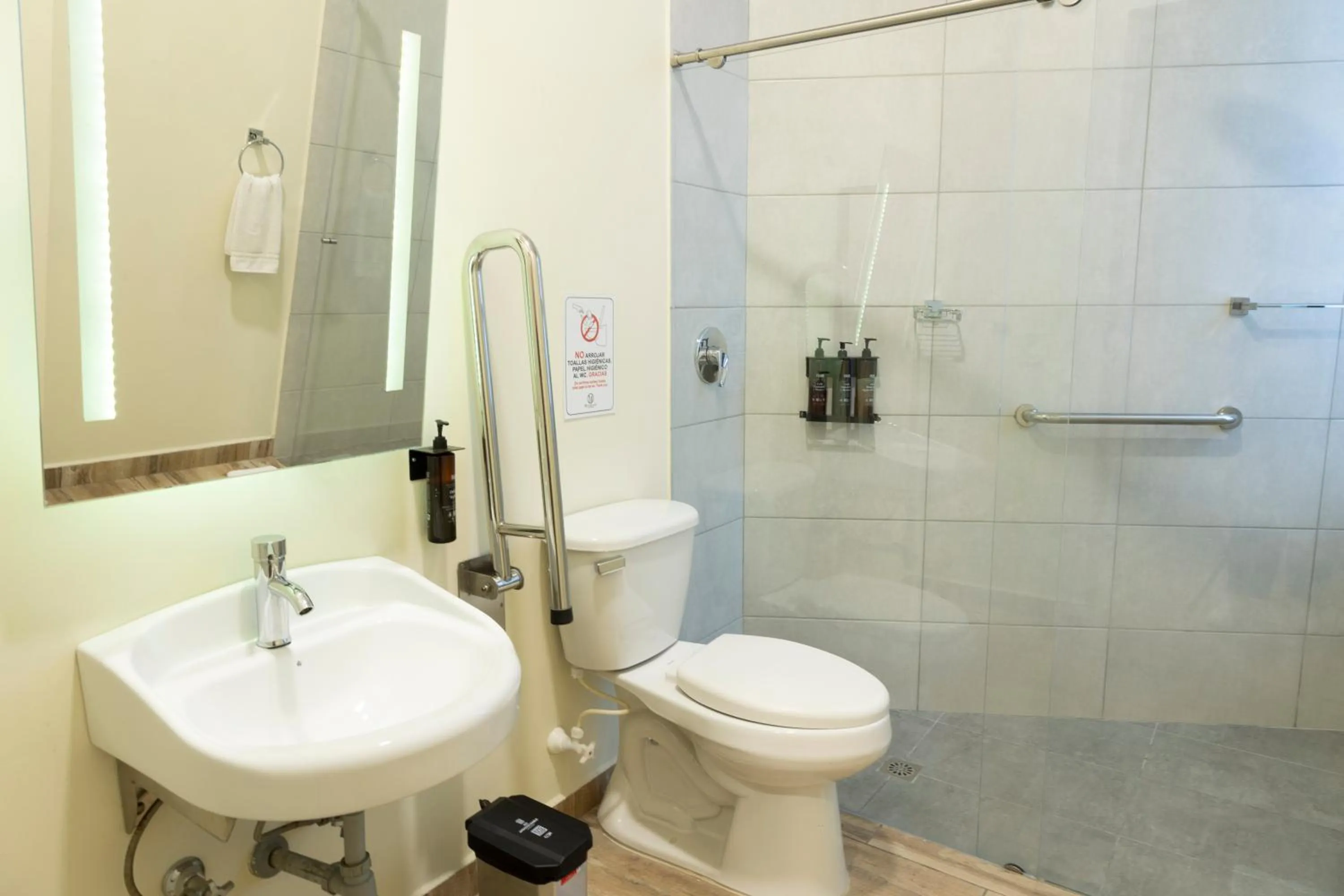 Shower in Mythical Hotel Boutique