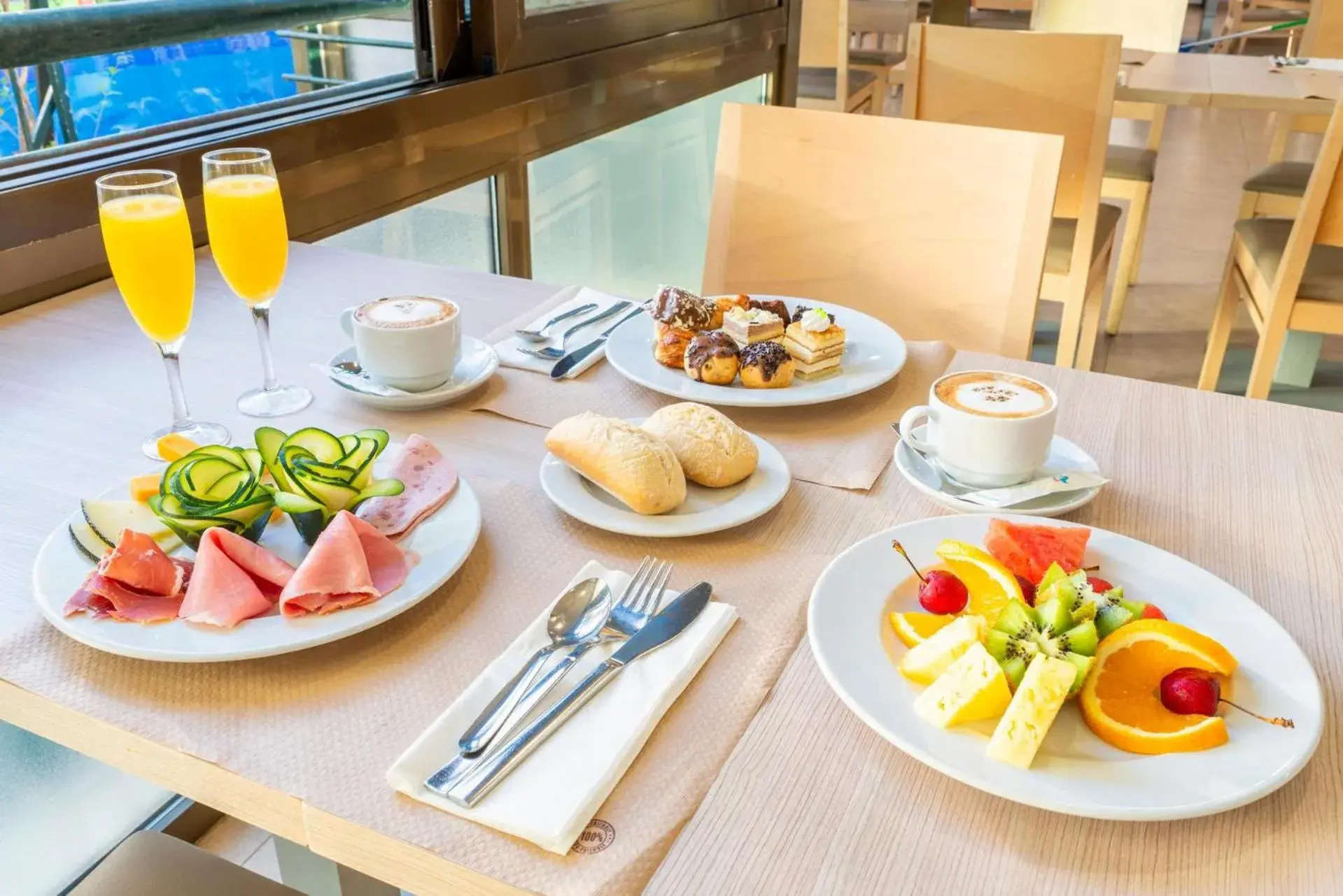 Restaurant/places to eat in Port Denia Restaurant/places to eat in Port Denia