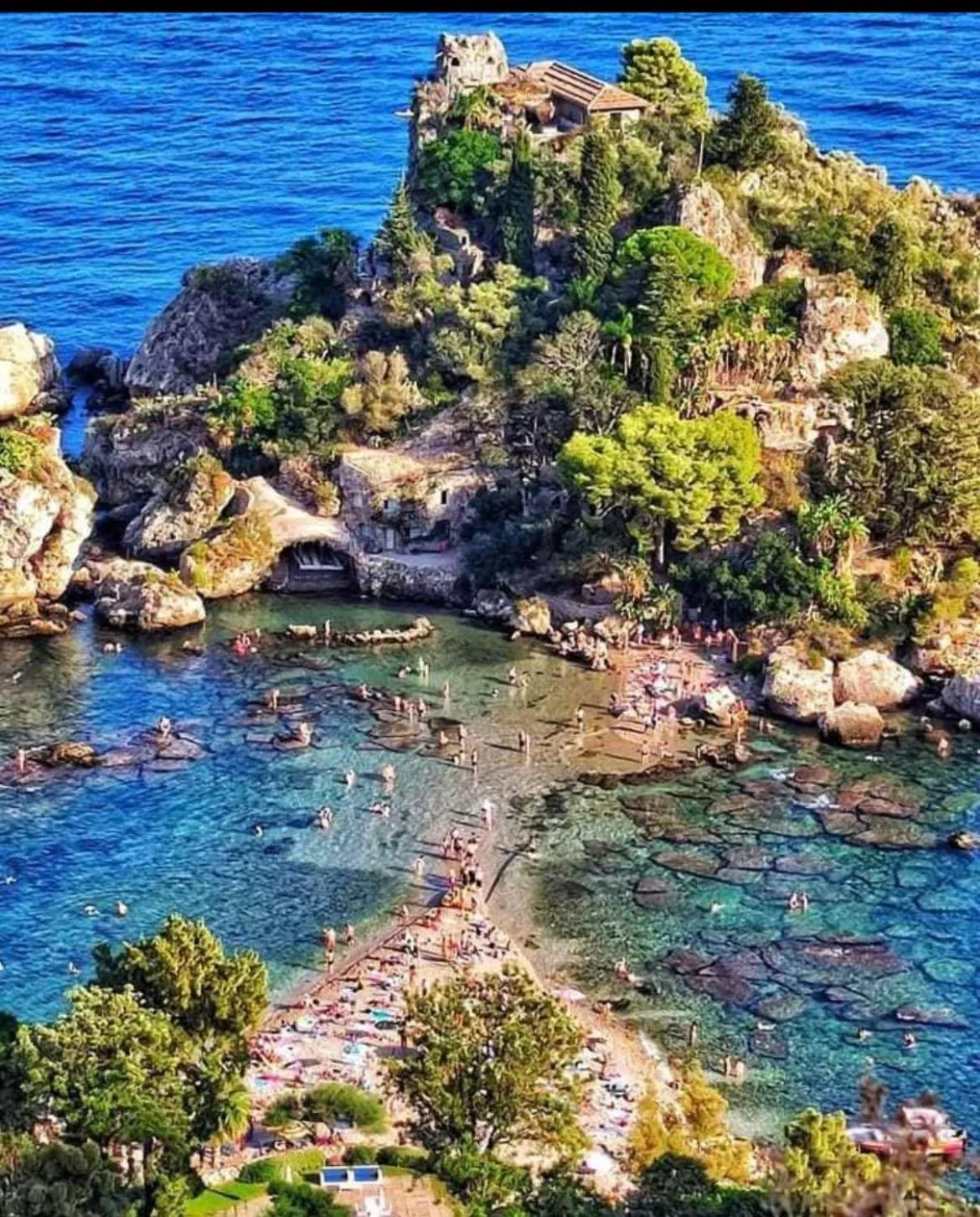 Nearby landmark in Belduomo