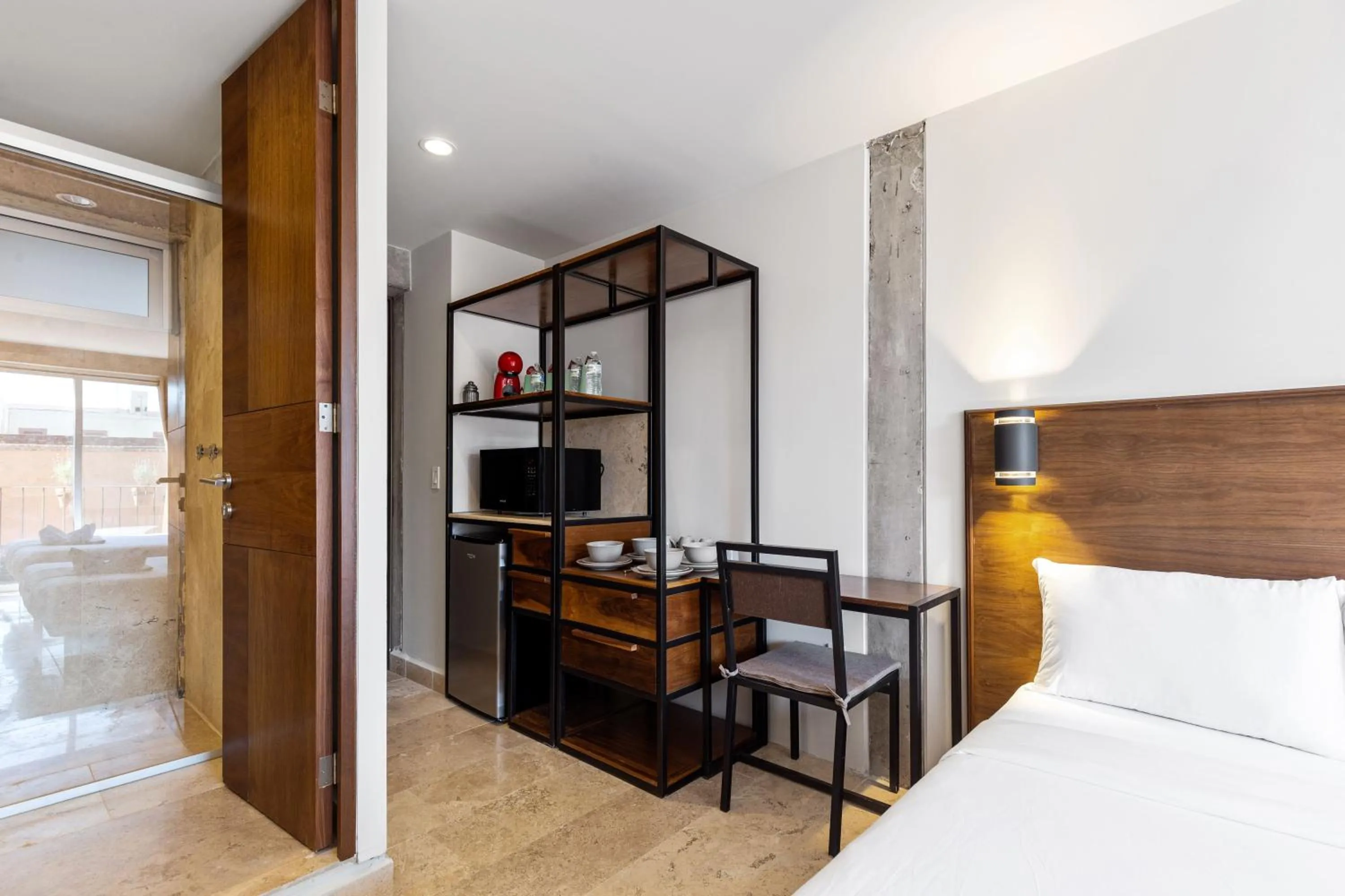 hair dresser, Bed in Morelos By HomiRent