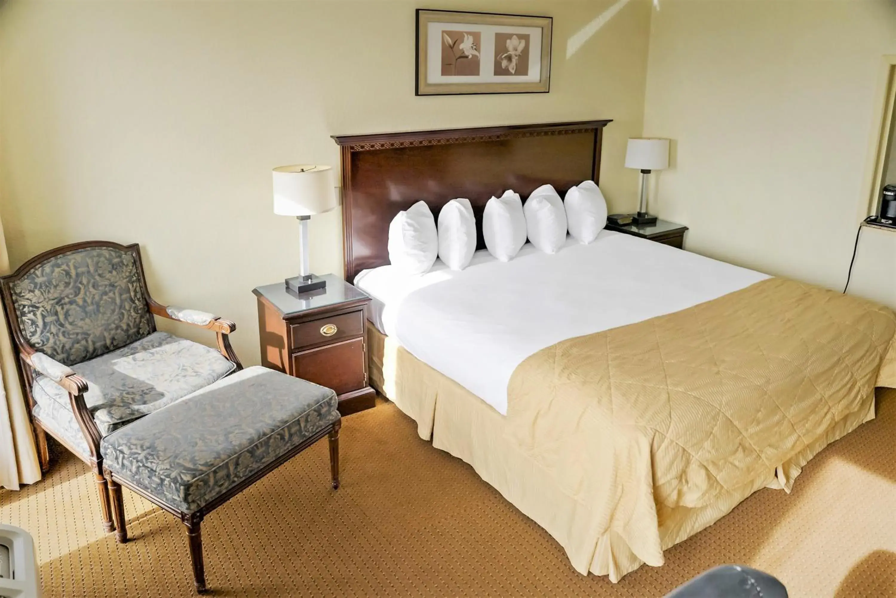 Single Room with Bathroom in Economy Hotel Plus Wichita Single Room with Bathroom in Economy Hotel Plus Wichita