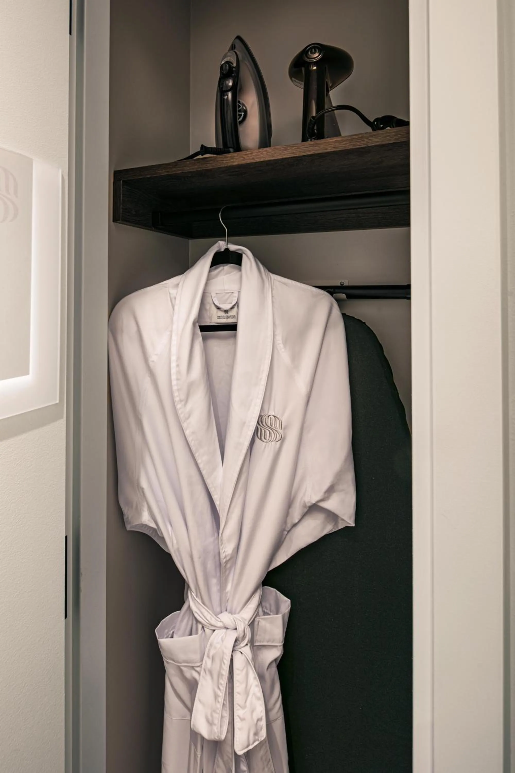 wardrobe in The Royal Sonesta Washington DC Capitol Hill