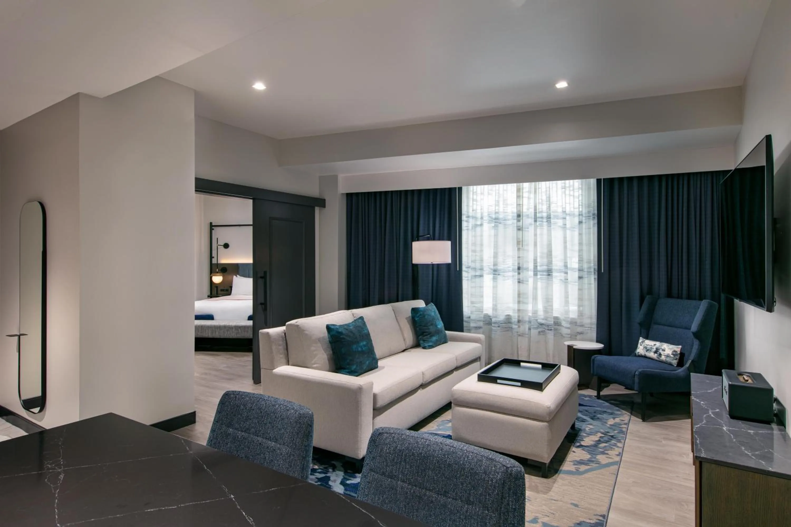 Living room, Bed in The Royal Sonesta Washington DC Capitol Hill