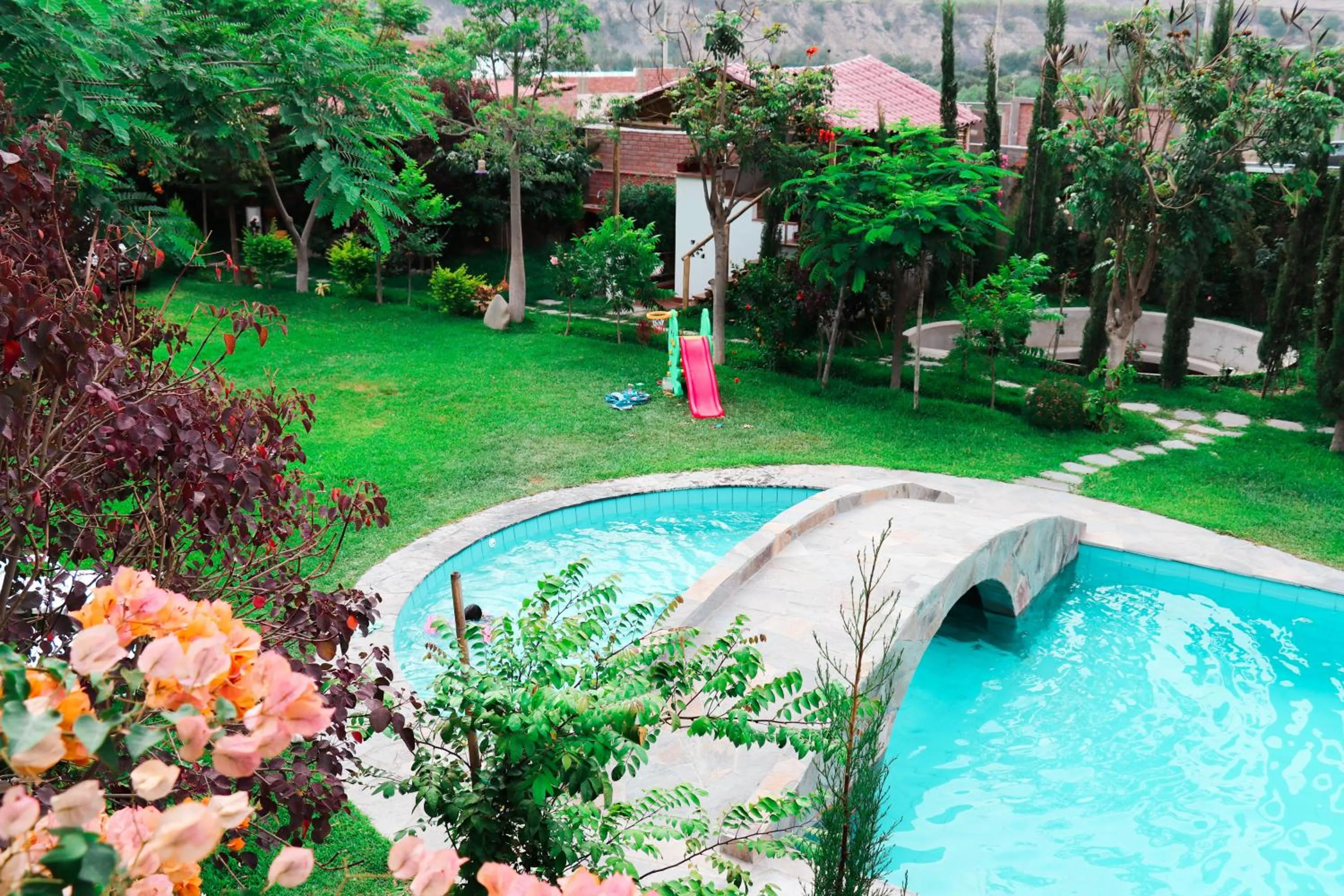 Swimming pool in Casa Hotel Mamaluna