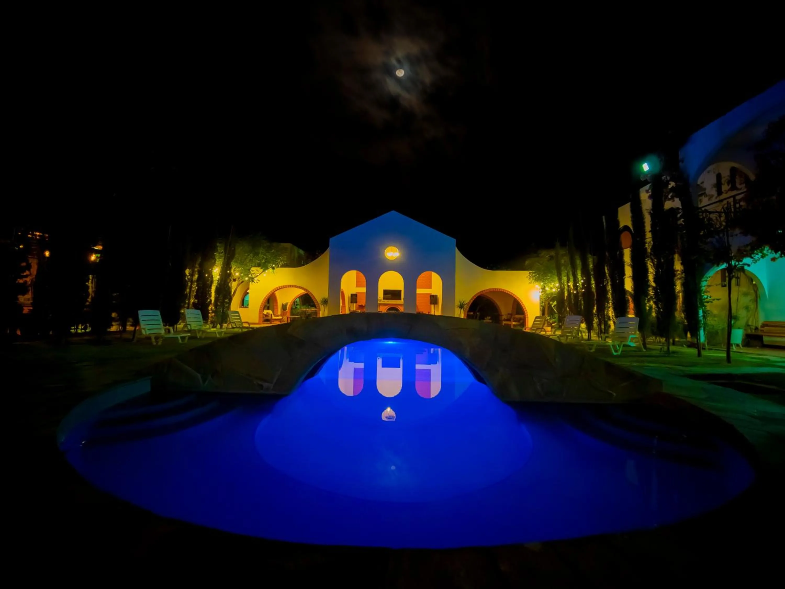 Property building in Casa Hotel Mamaluna