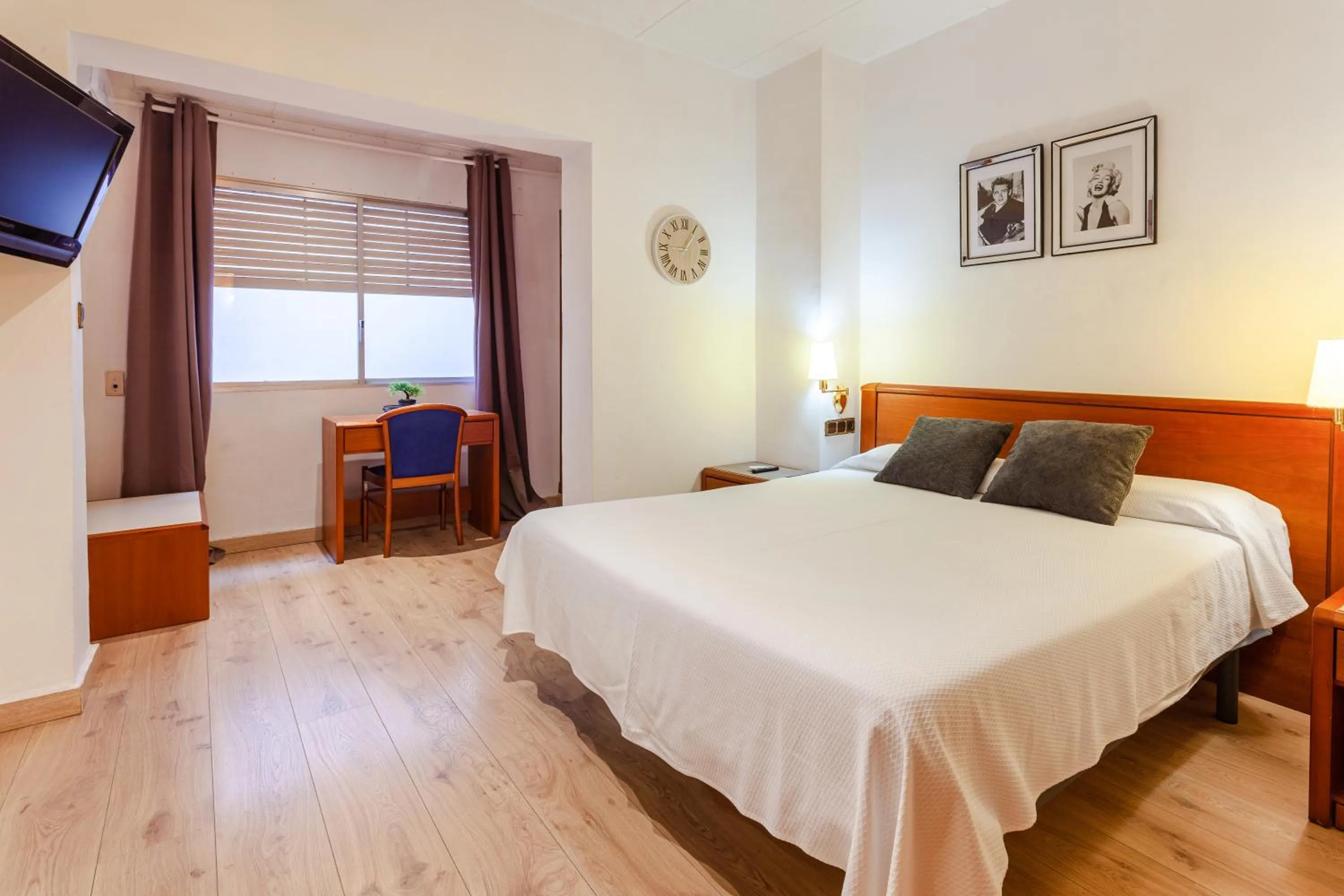 Bed in Checkin Travé