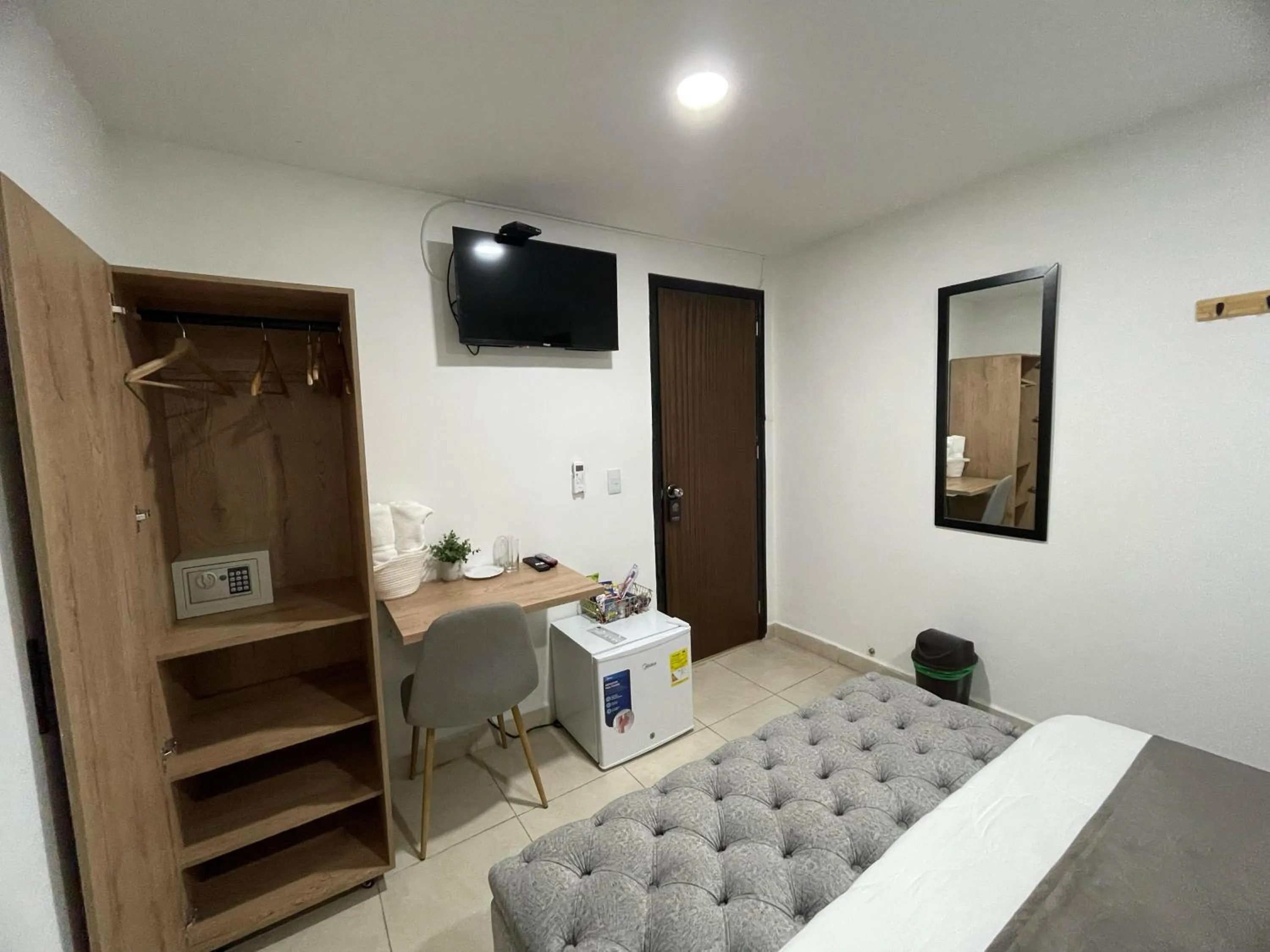 TV and multimedia, Bed in Aguacatala Hotel Boutique