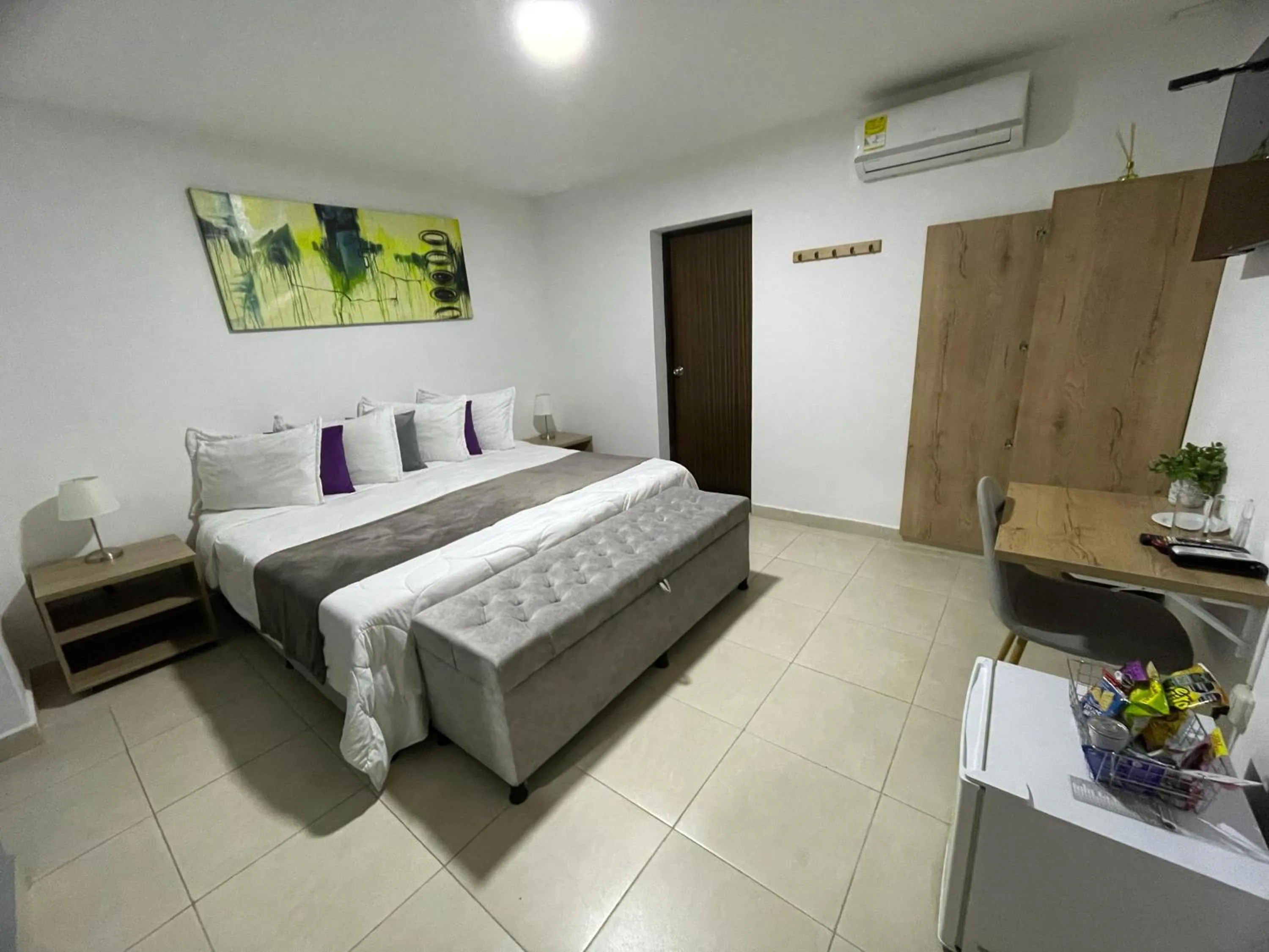 Bed in Aguacatala Hotel Boutique