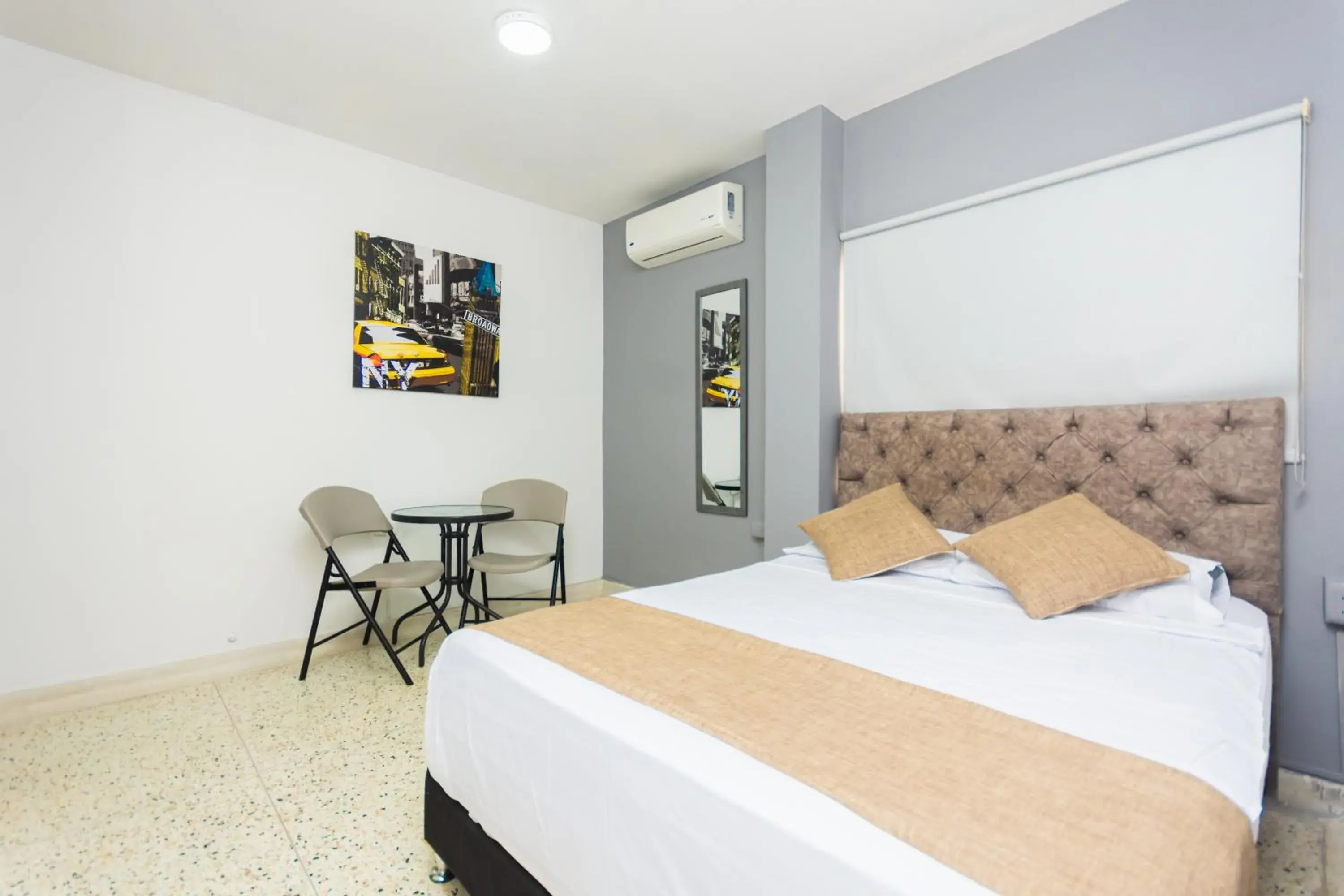 Standard Double Room in Hotel Med Suites 94 Standard Double Room in Hotel Med Suites 94