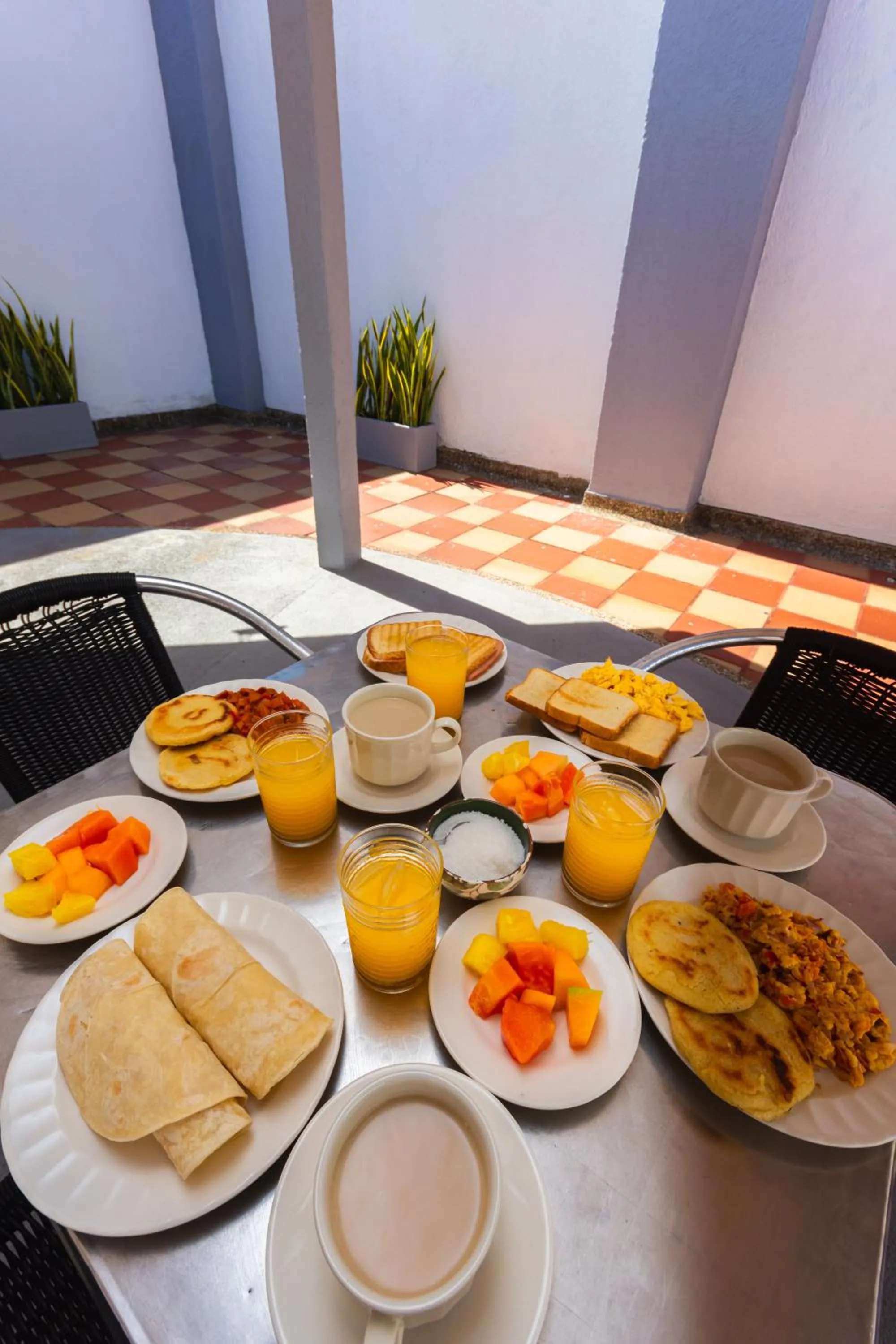 Breakfast in Hotel Med Suites 94