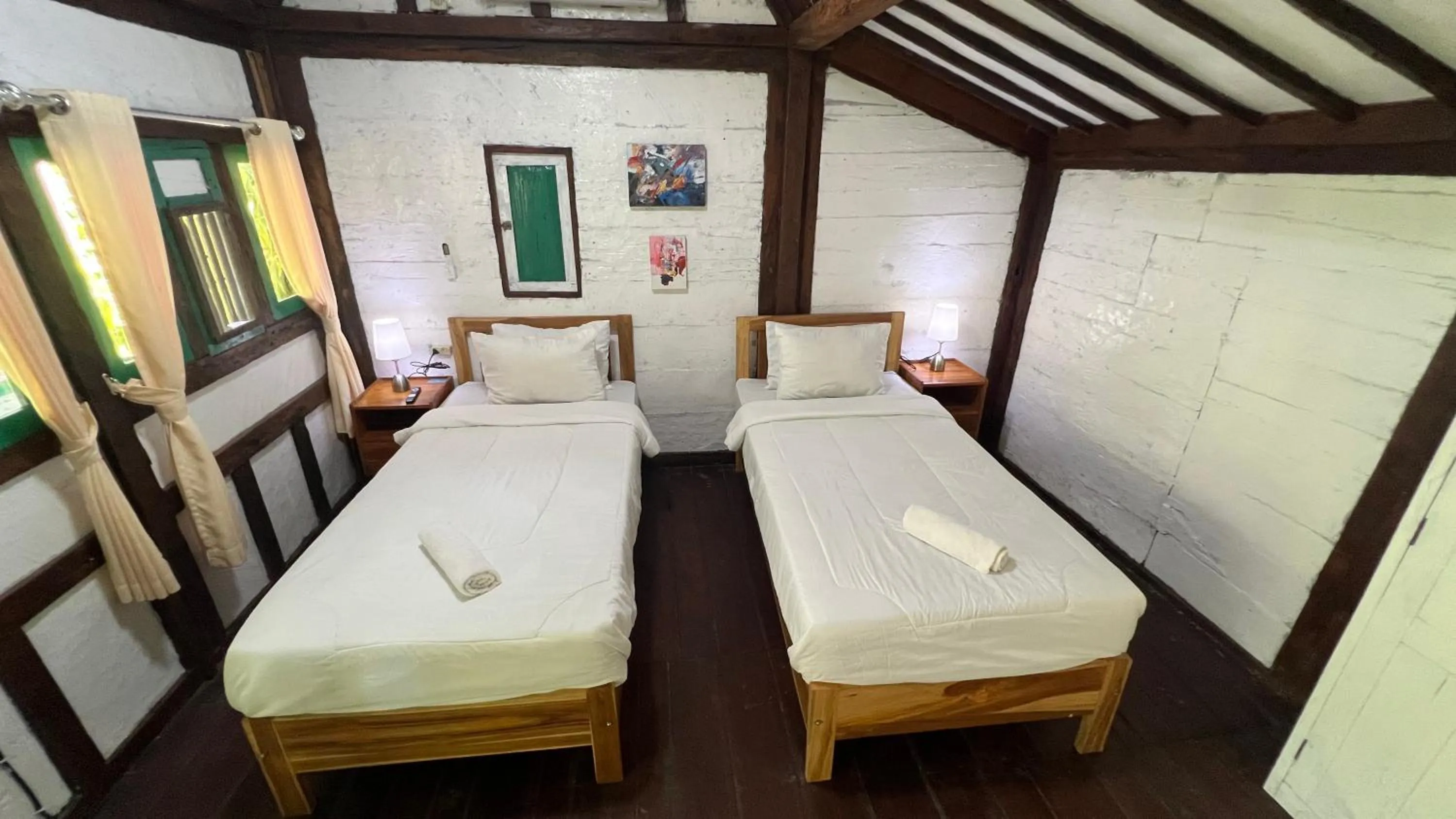 Bed in Tahlia's Villa