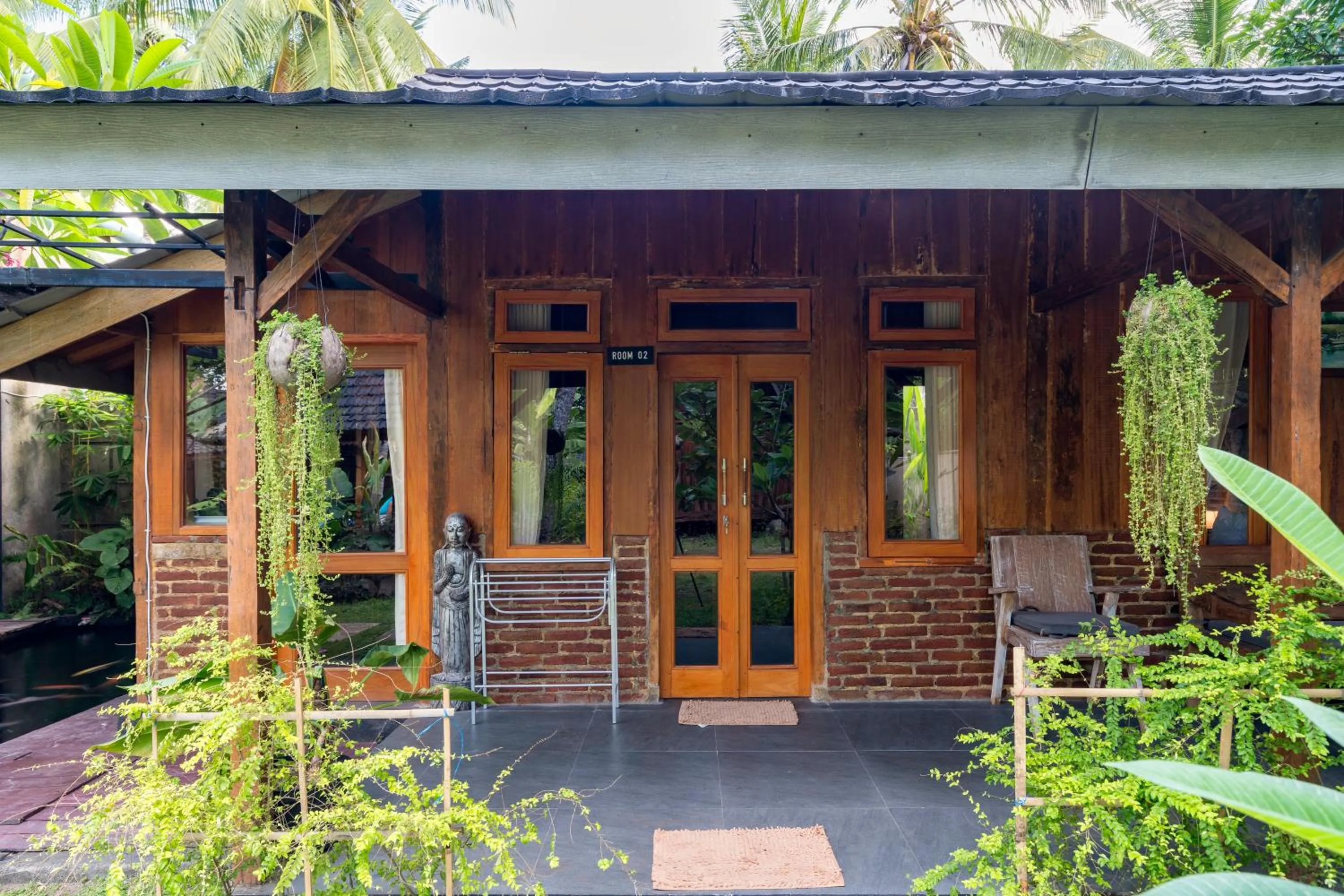 Property building in Tahlia's Villa